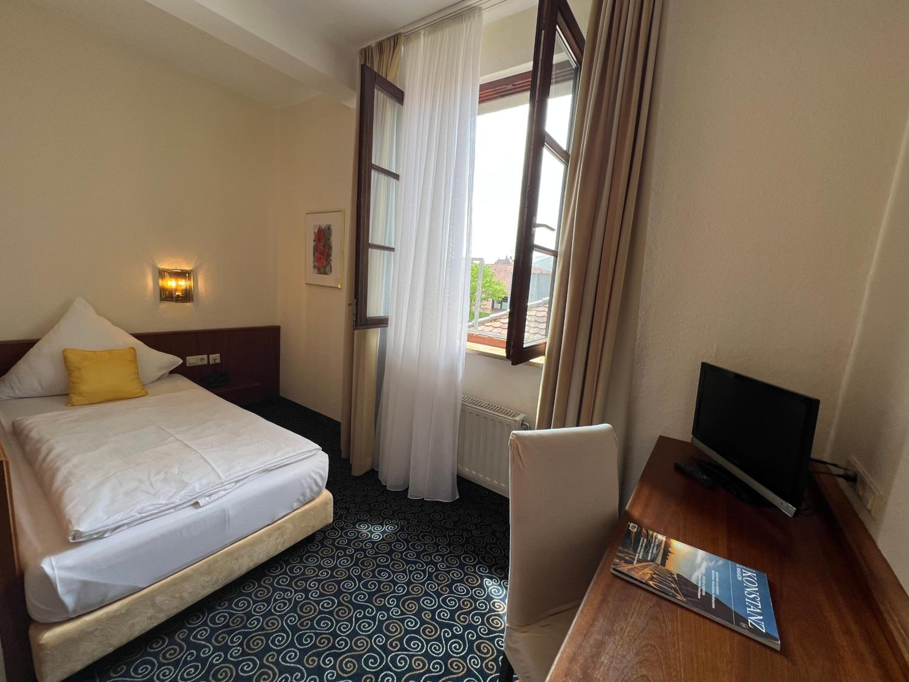 Single Room photo 1