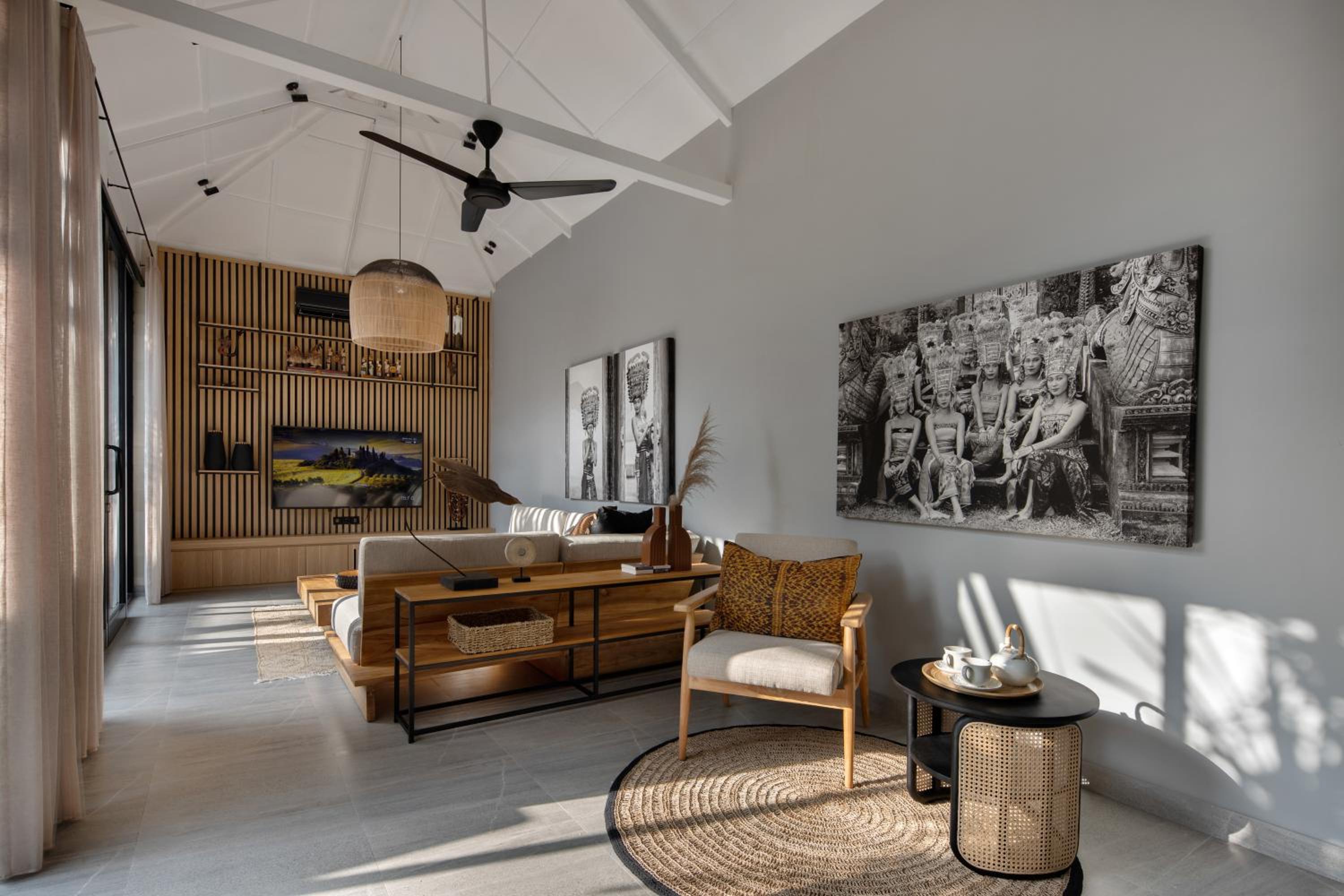 Three-Bedroom Villa - Photo 12