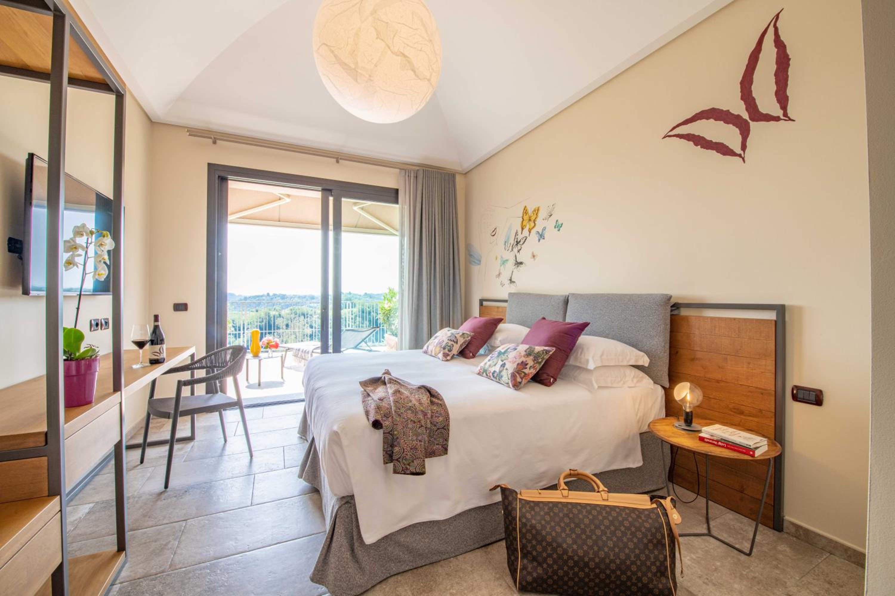 Deluxe Double or Twin Room with Balcony photo 3