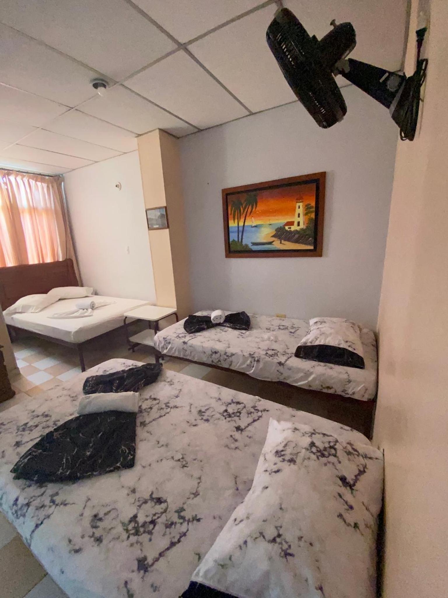 Triple Room with Private Bathroom photo 2