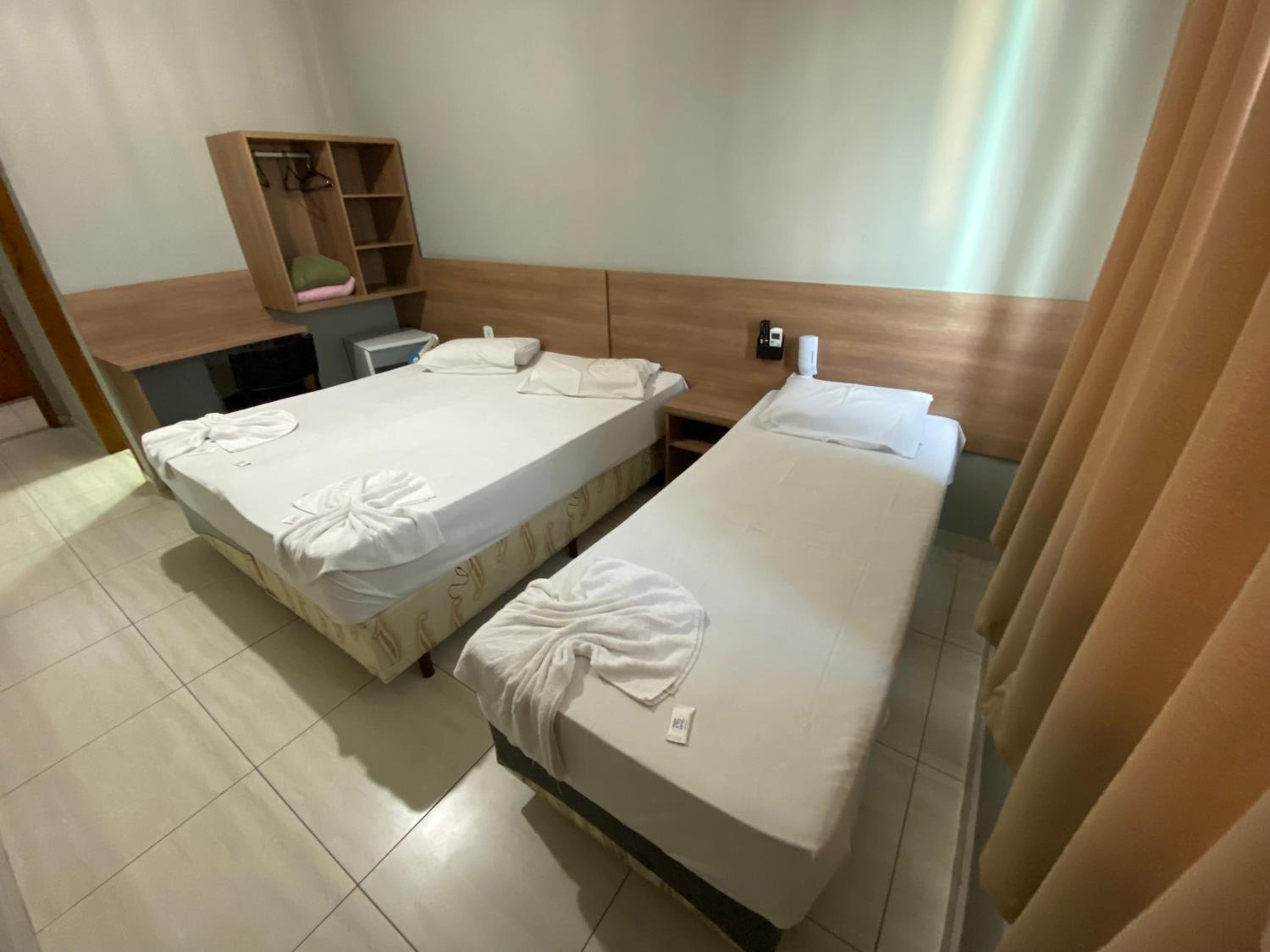 Standard Triple Room - Photo 3