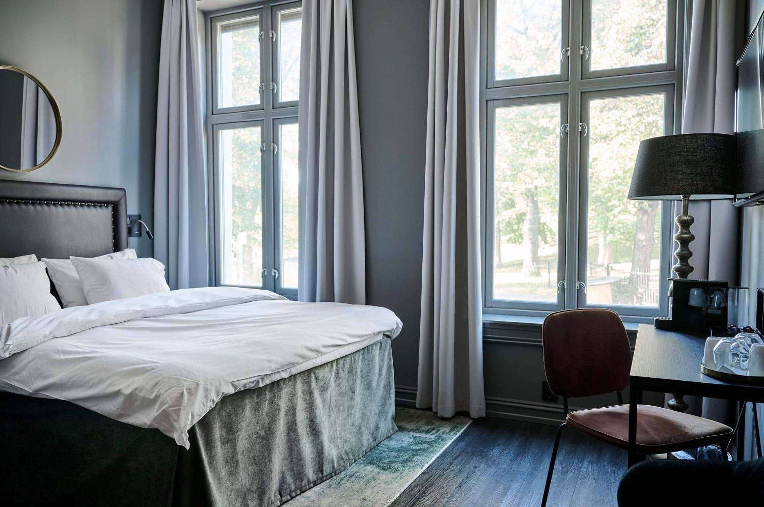 Available room thumbnail 6