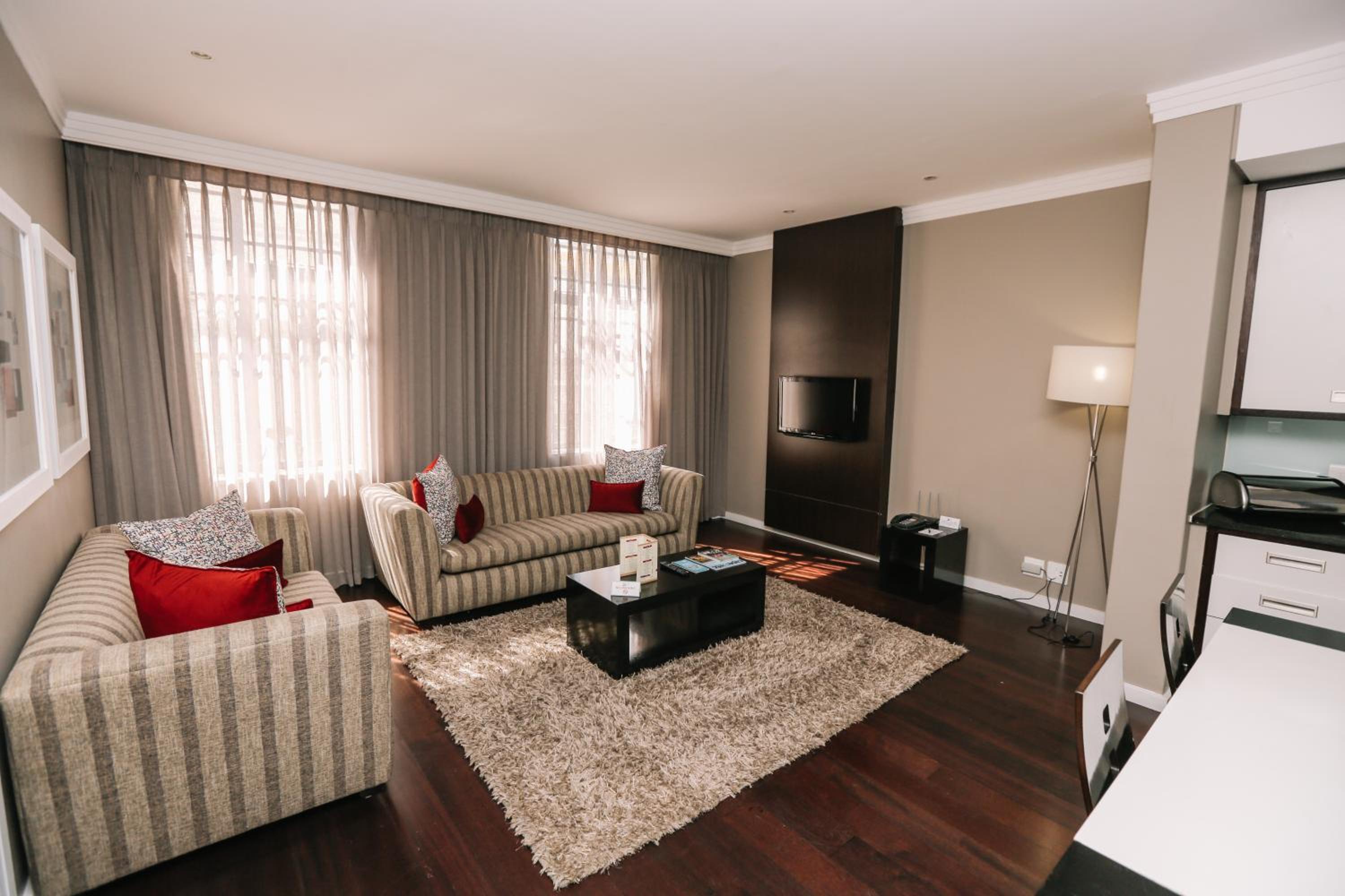 Two-Bedroom Apartment - Photo 9
