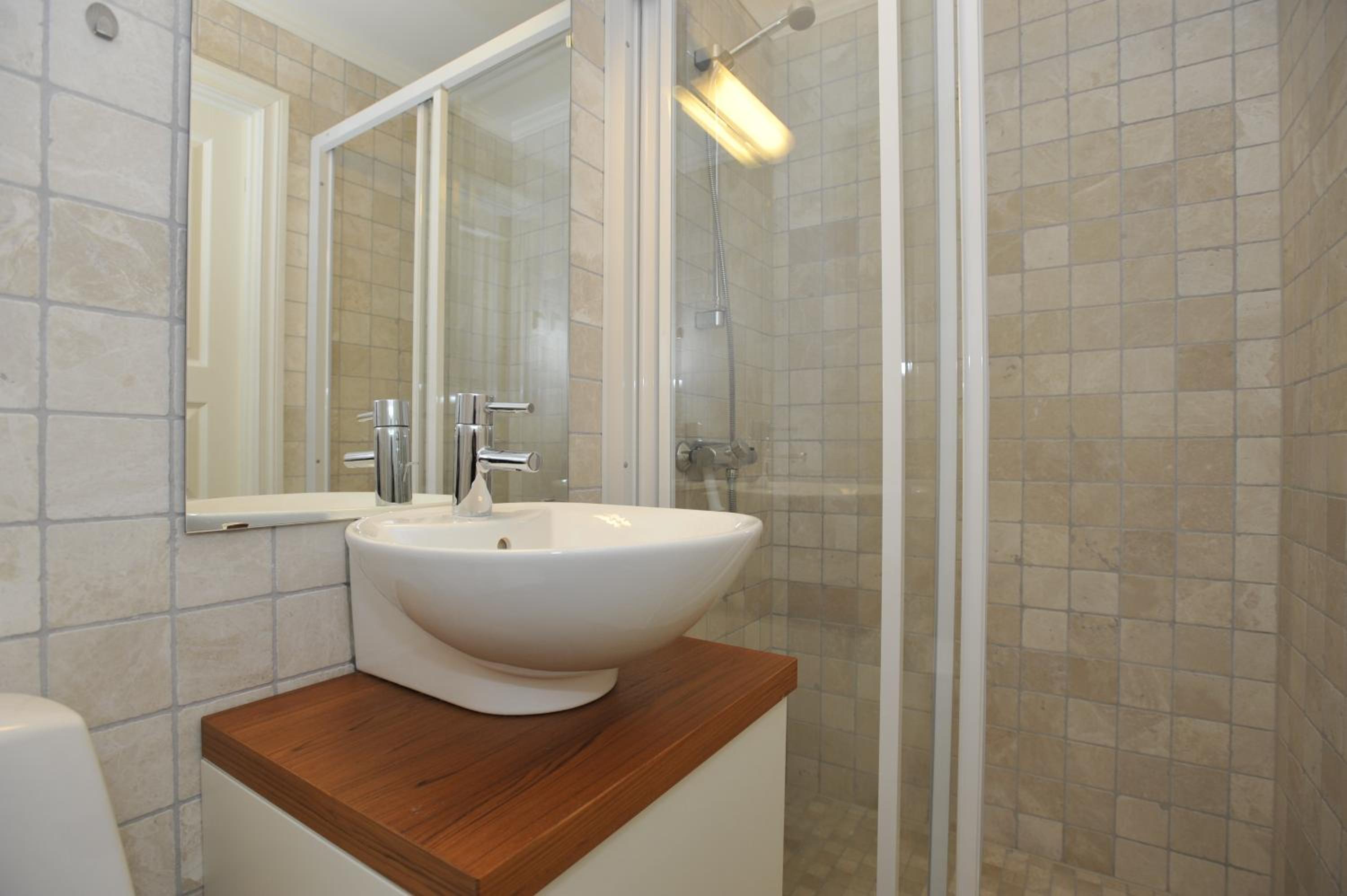 Two-Bedroom Apartment (4 Adults) - Photo 2