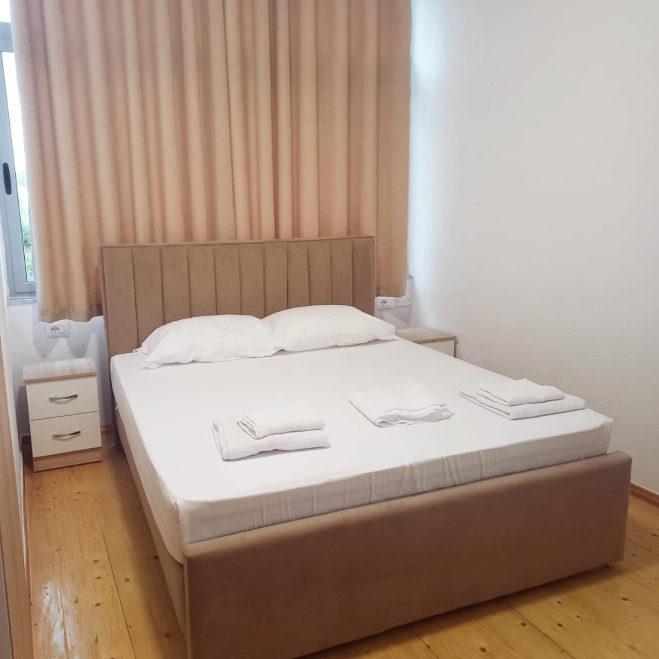 Double Room with Balcony (2 Adults + 1 Child) photo 1