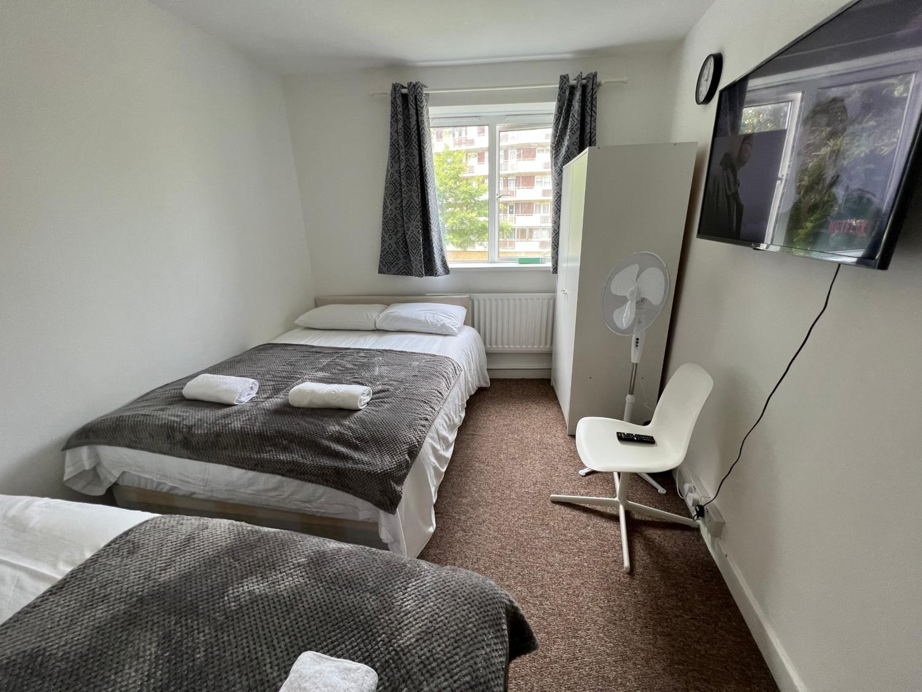 Triple Room with Shared Bathroom photo 1