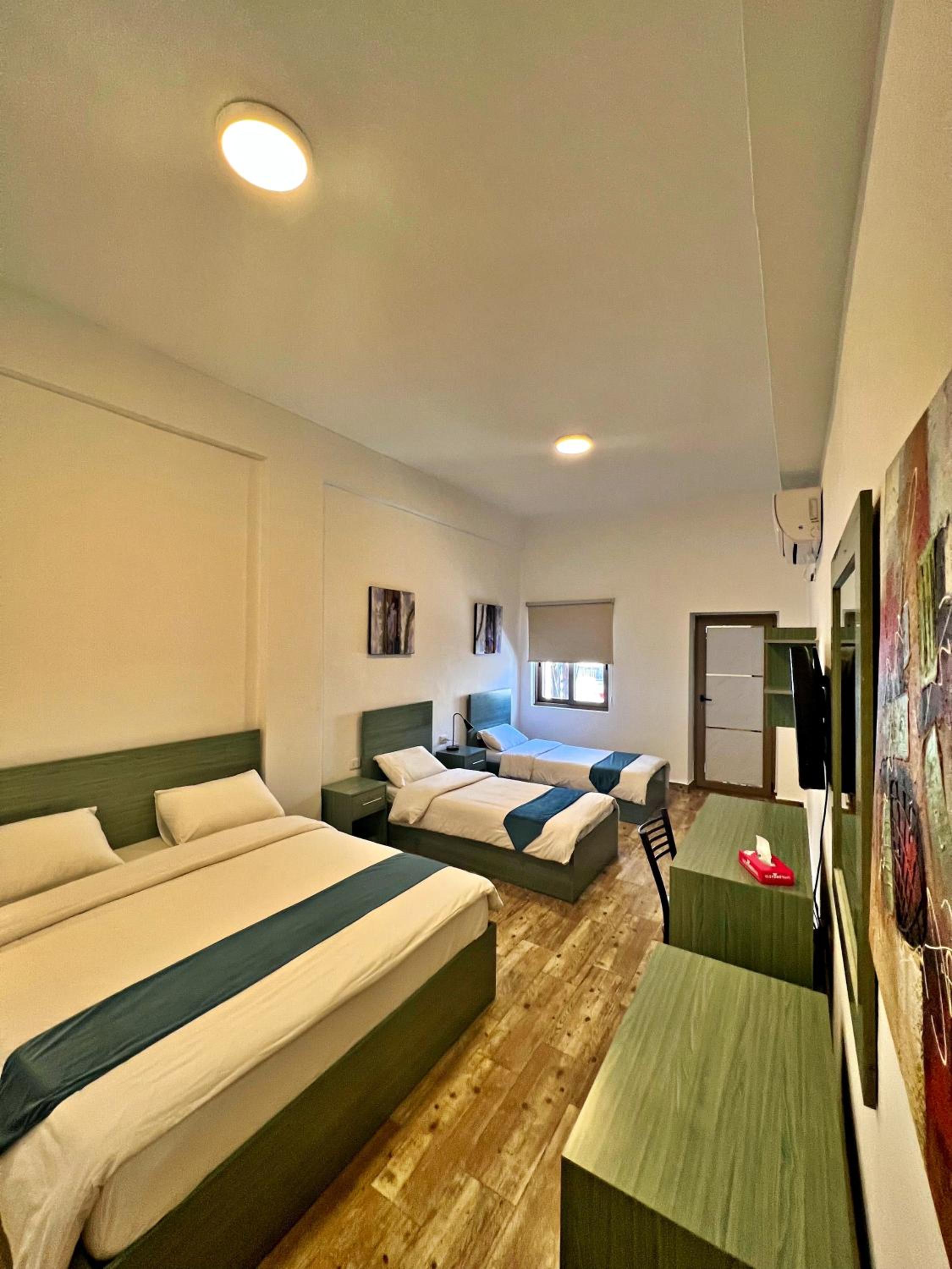 Comfort Quadruple Room - Photo 5