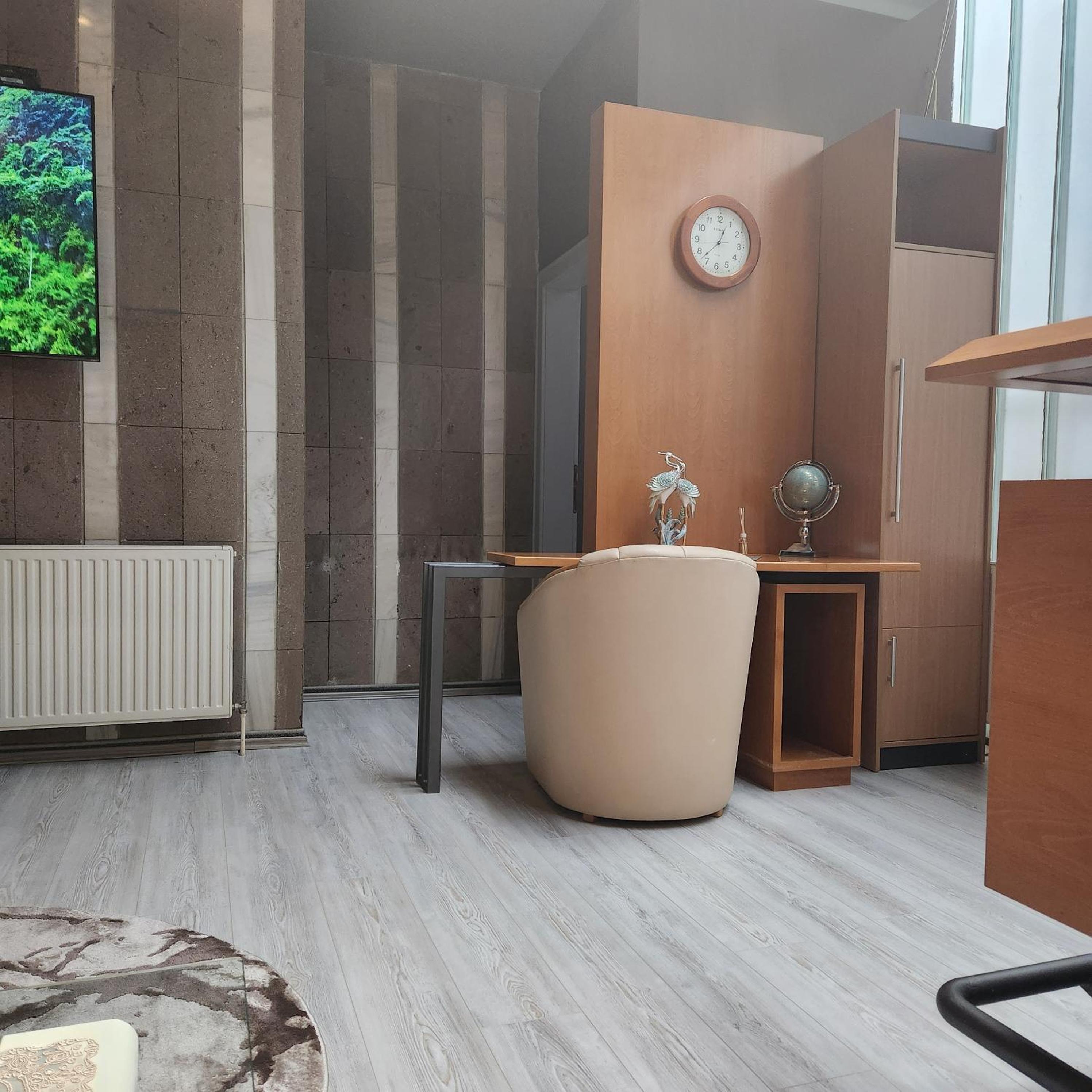 Deluxe Apartment - Photo 9
