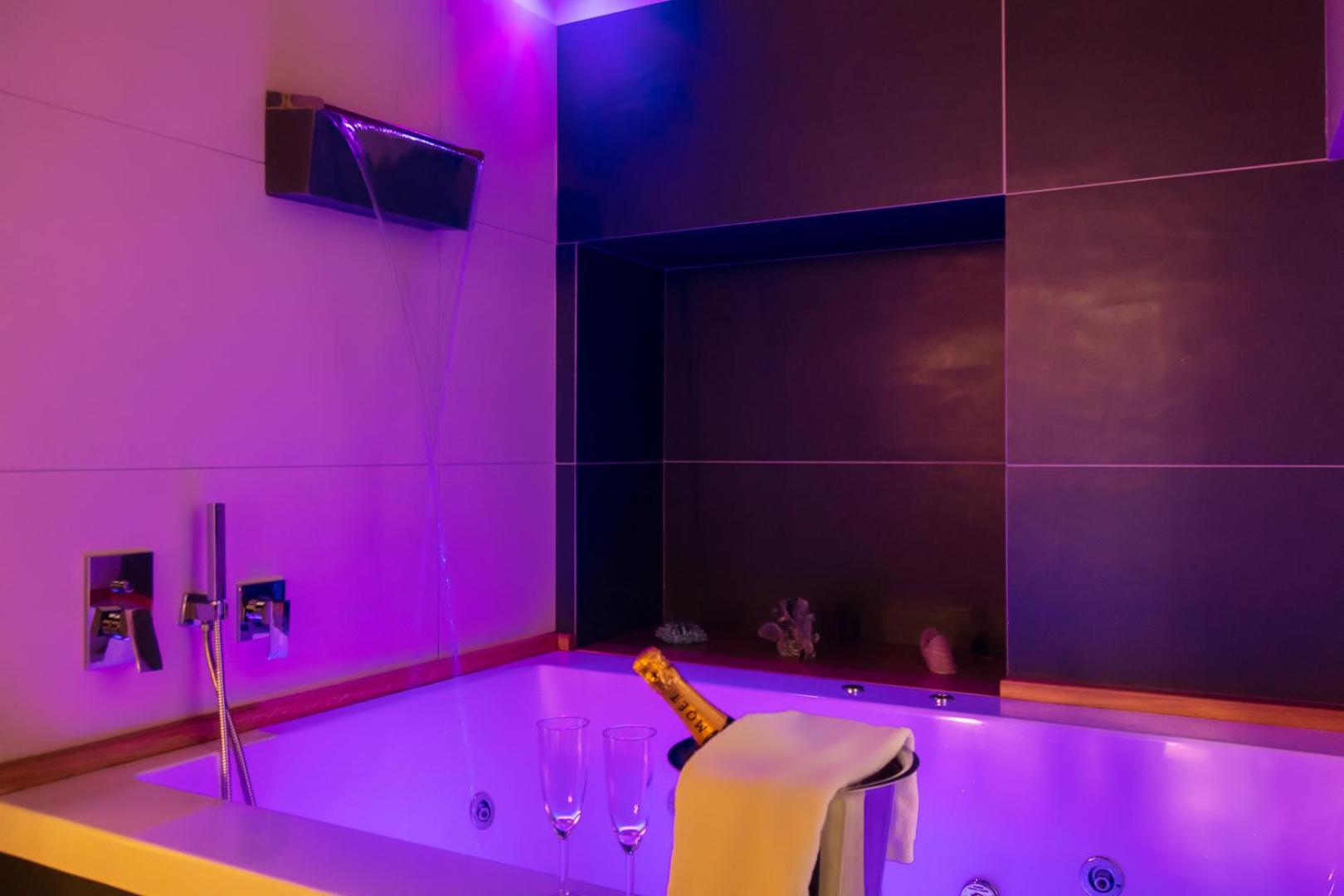Deluxe Junior Suite with Spa Bath - Depandance photo 2