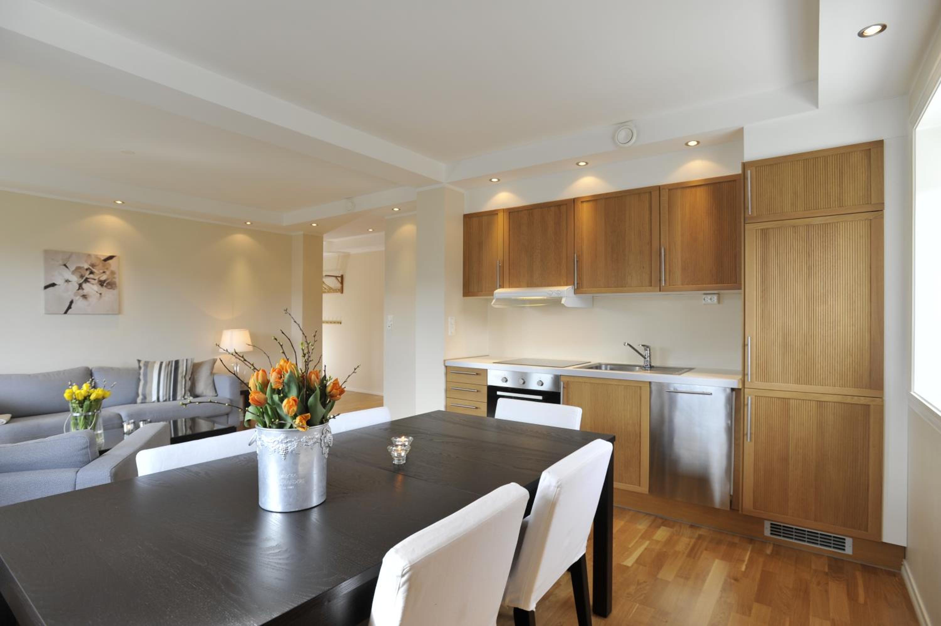 Three-Bedroom Apartment (6 Adults) - Photo 4