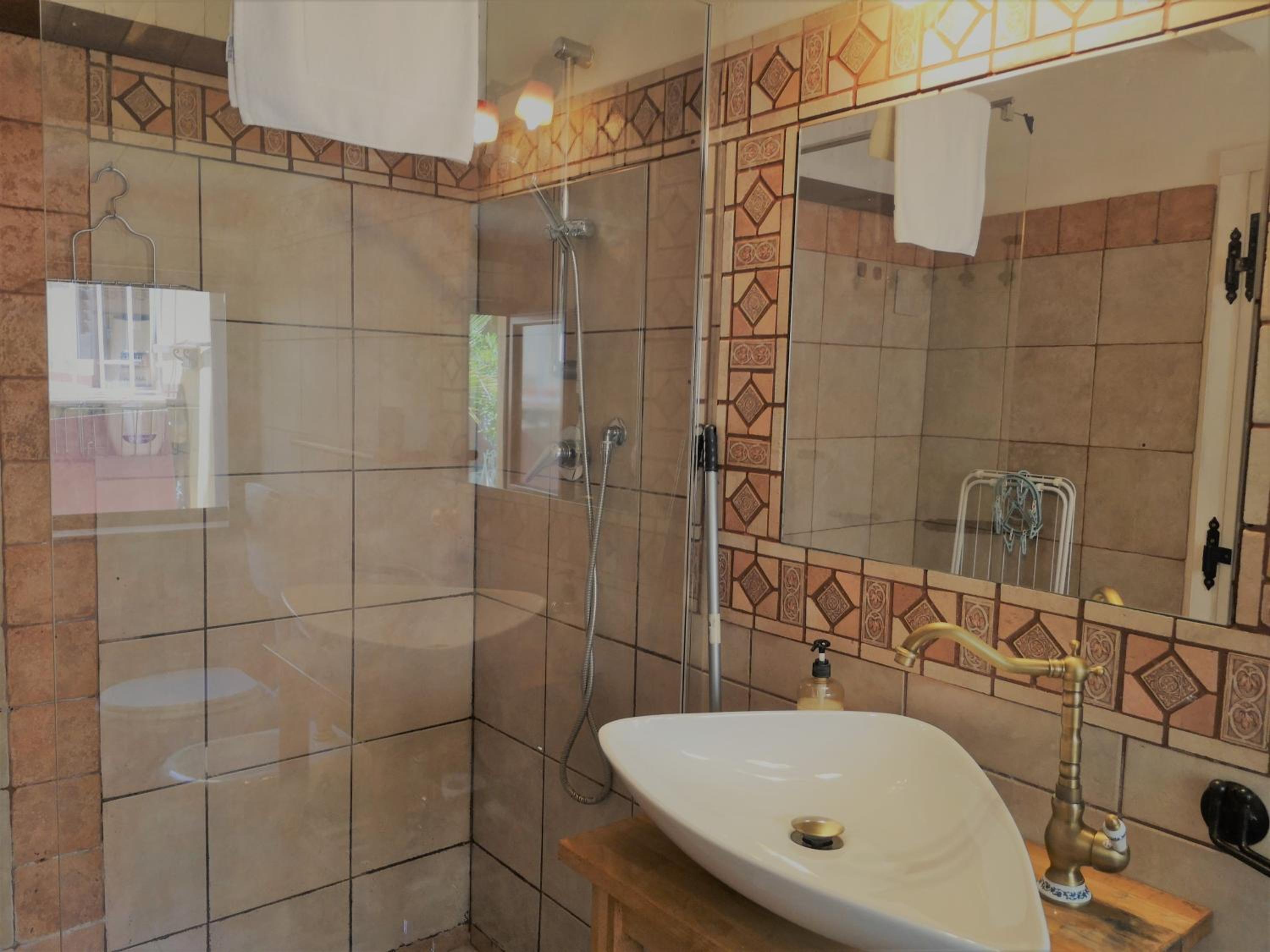 Suite with Garden View - Photo 26