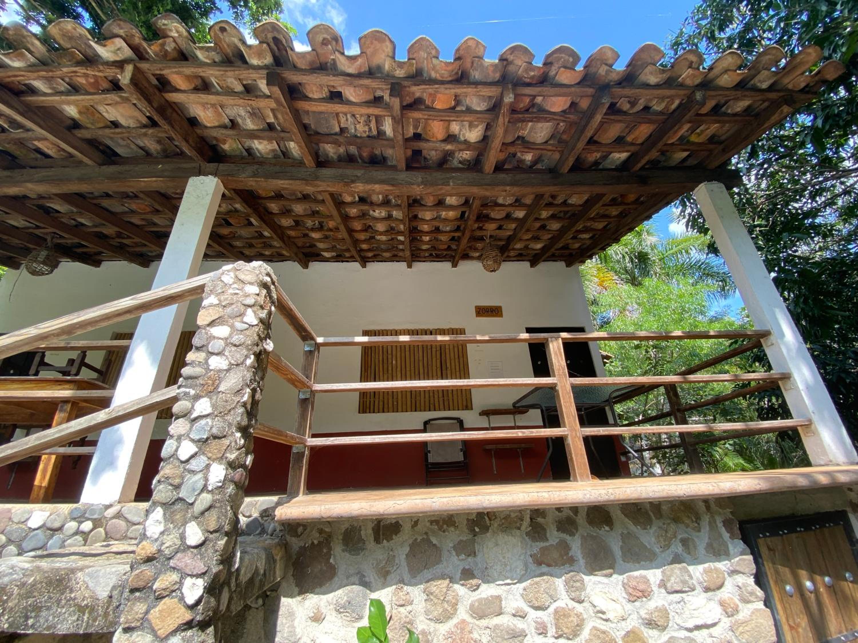 Quadruple Room with Private Bathroom - Photo 3
