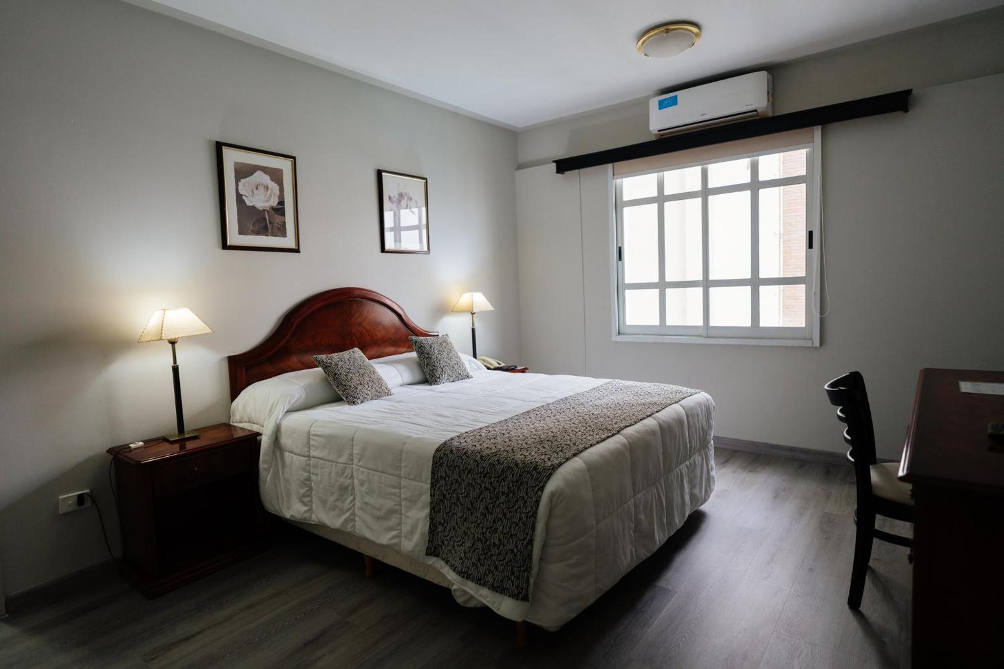 Standard Queen Room photo 3