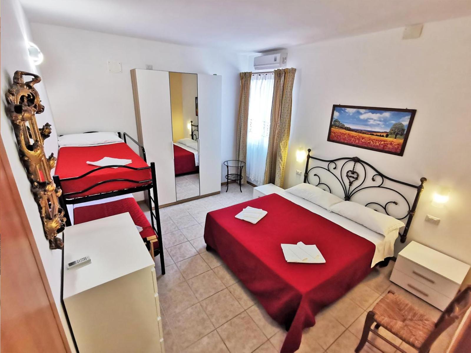 Triple Room - Photo 2