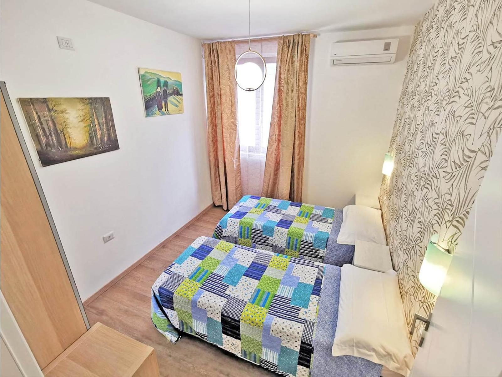 Superior Quadruple Room - Photo 6