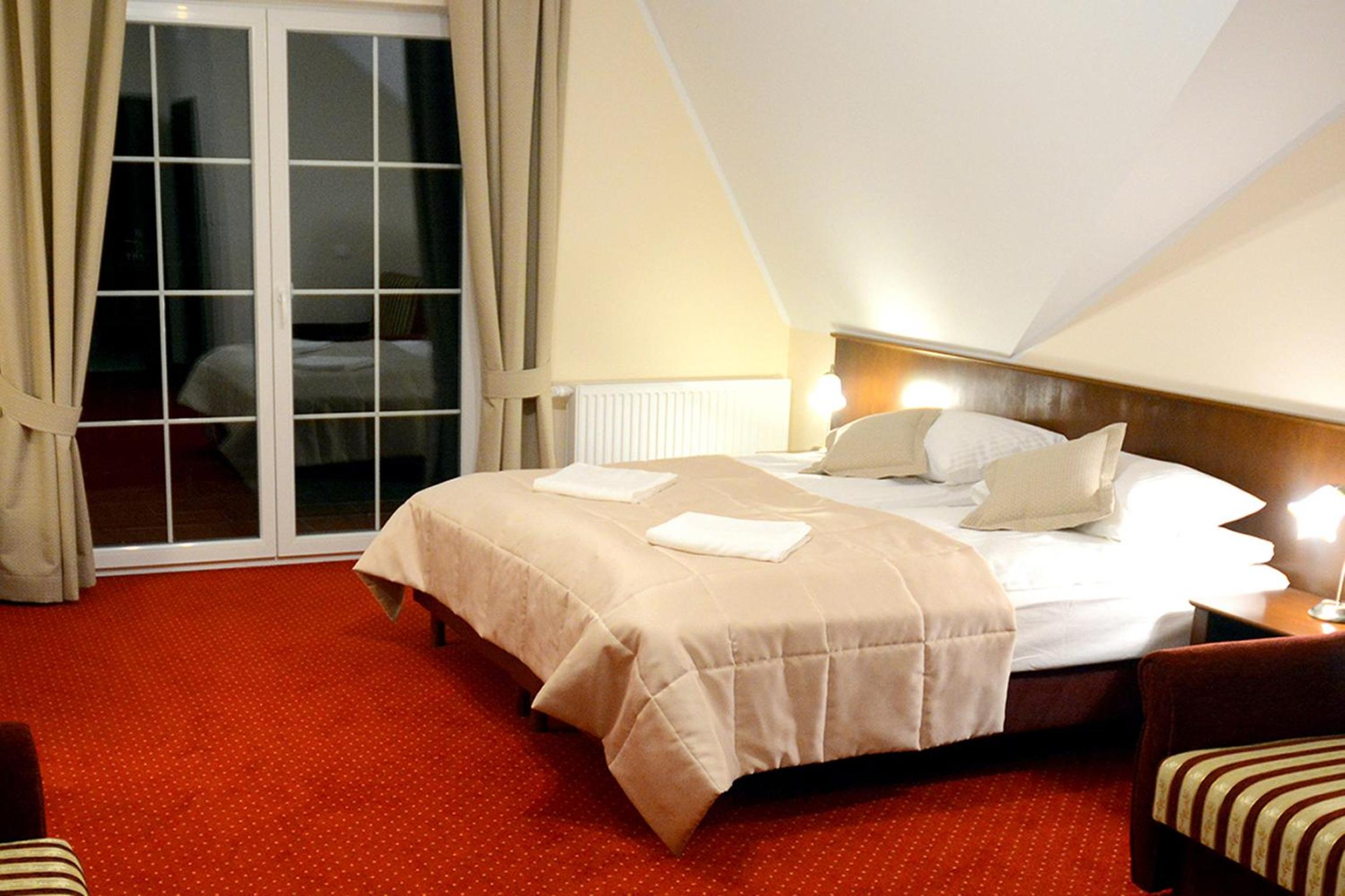 Double or Twin Room - Photo 3