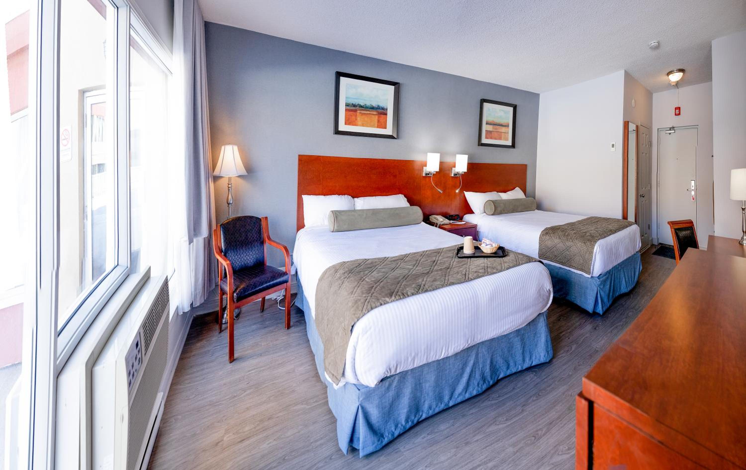 Deluxe Double Room with Two Double Beds - Photo 7