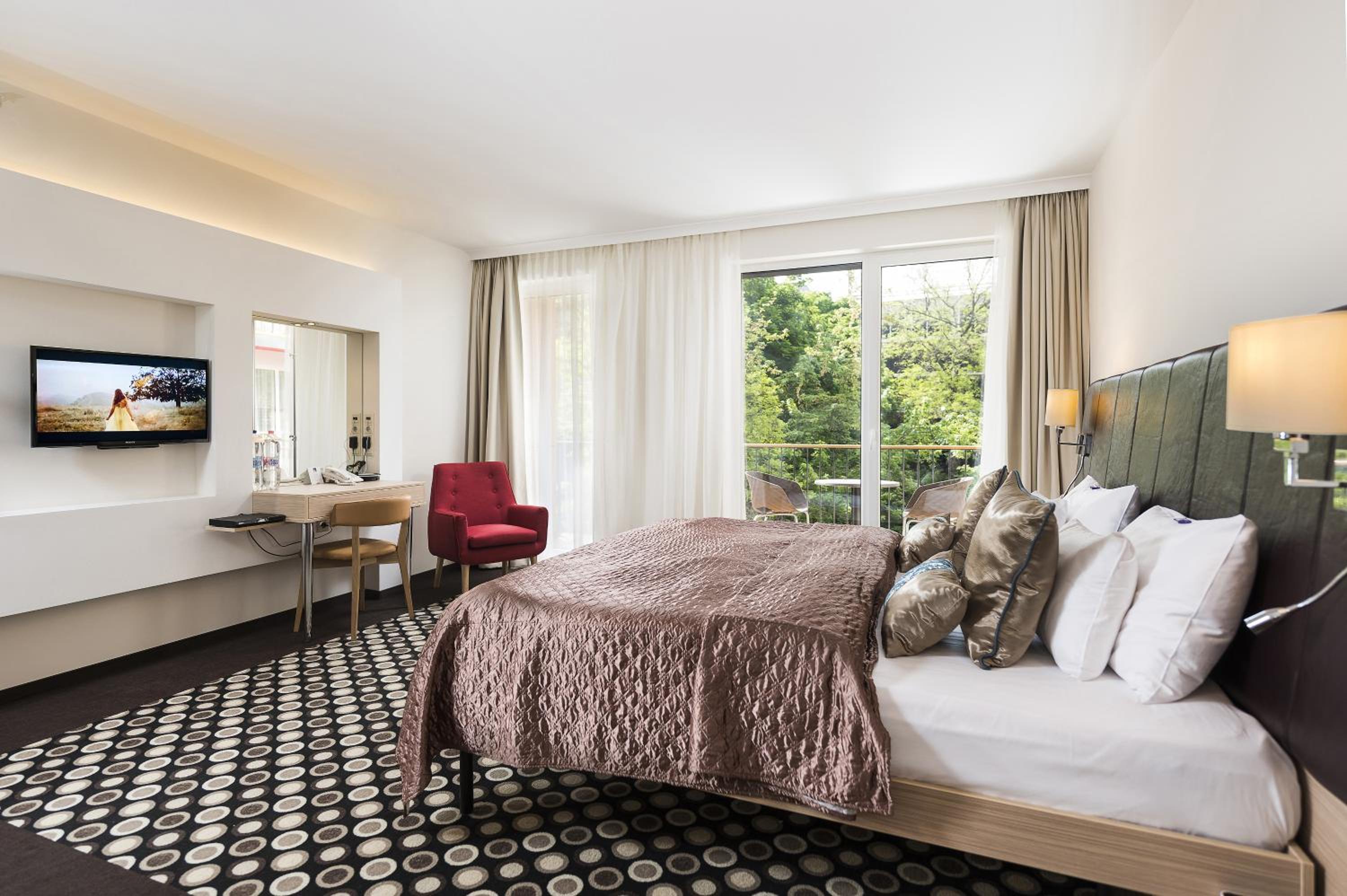 Deluxe Double or Twin Room with Balcony