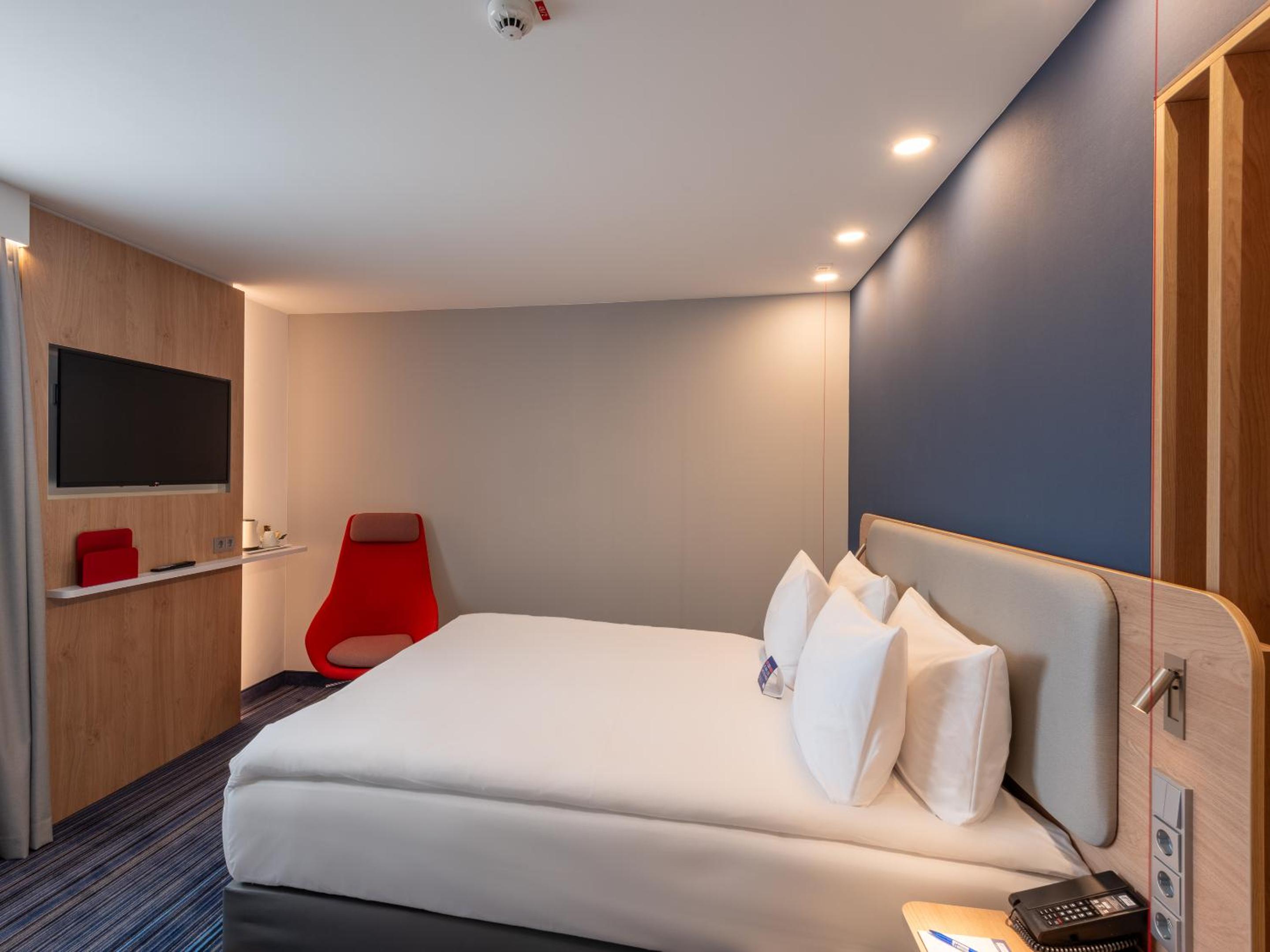 Standard Queen Room - Accessible