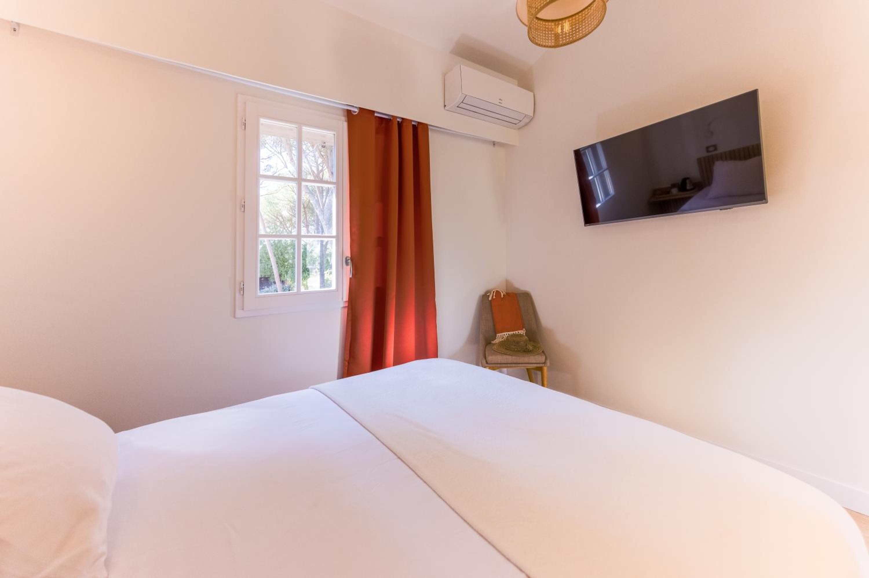 Room in Chalet - Photo 6