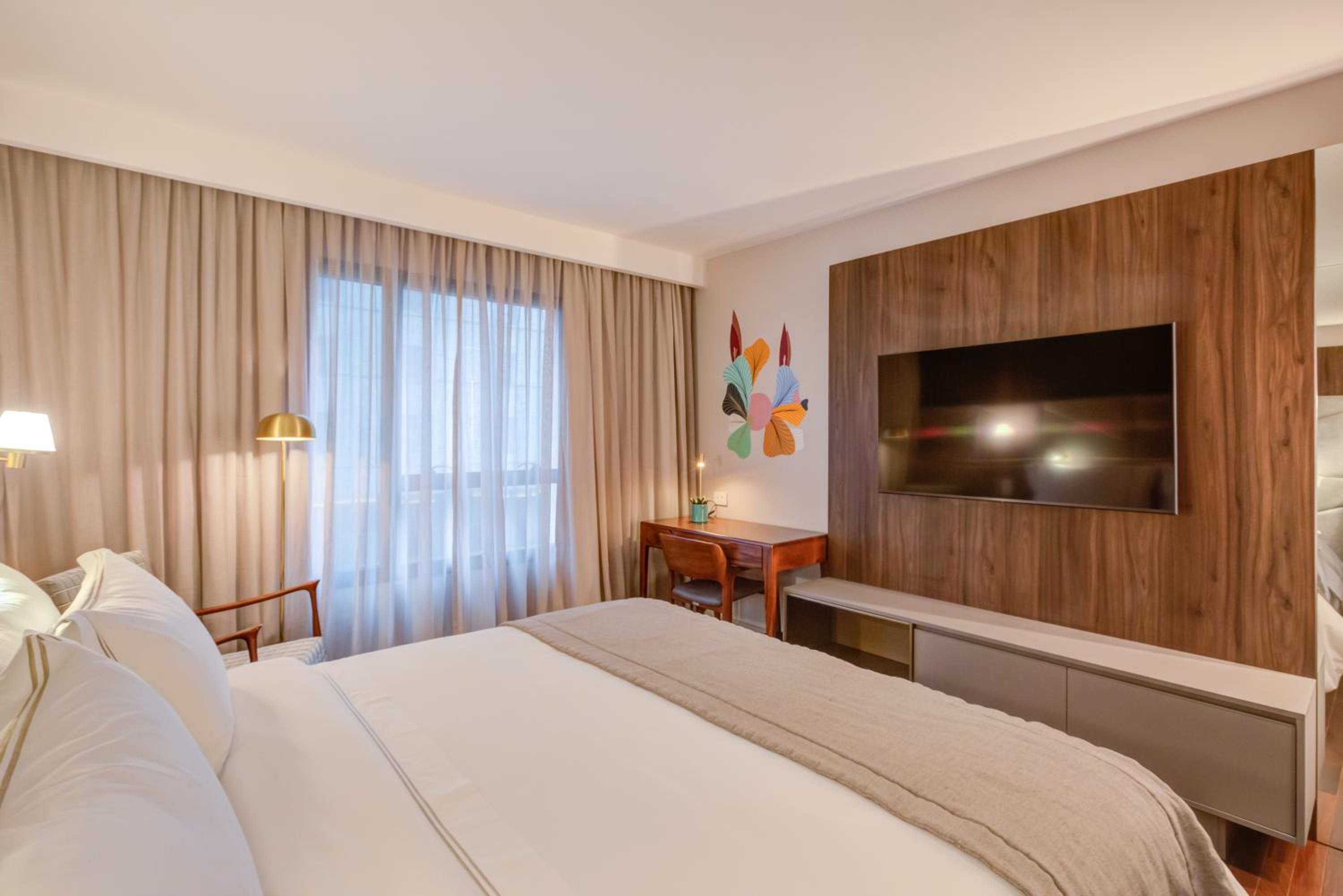 Available room
