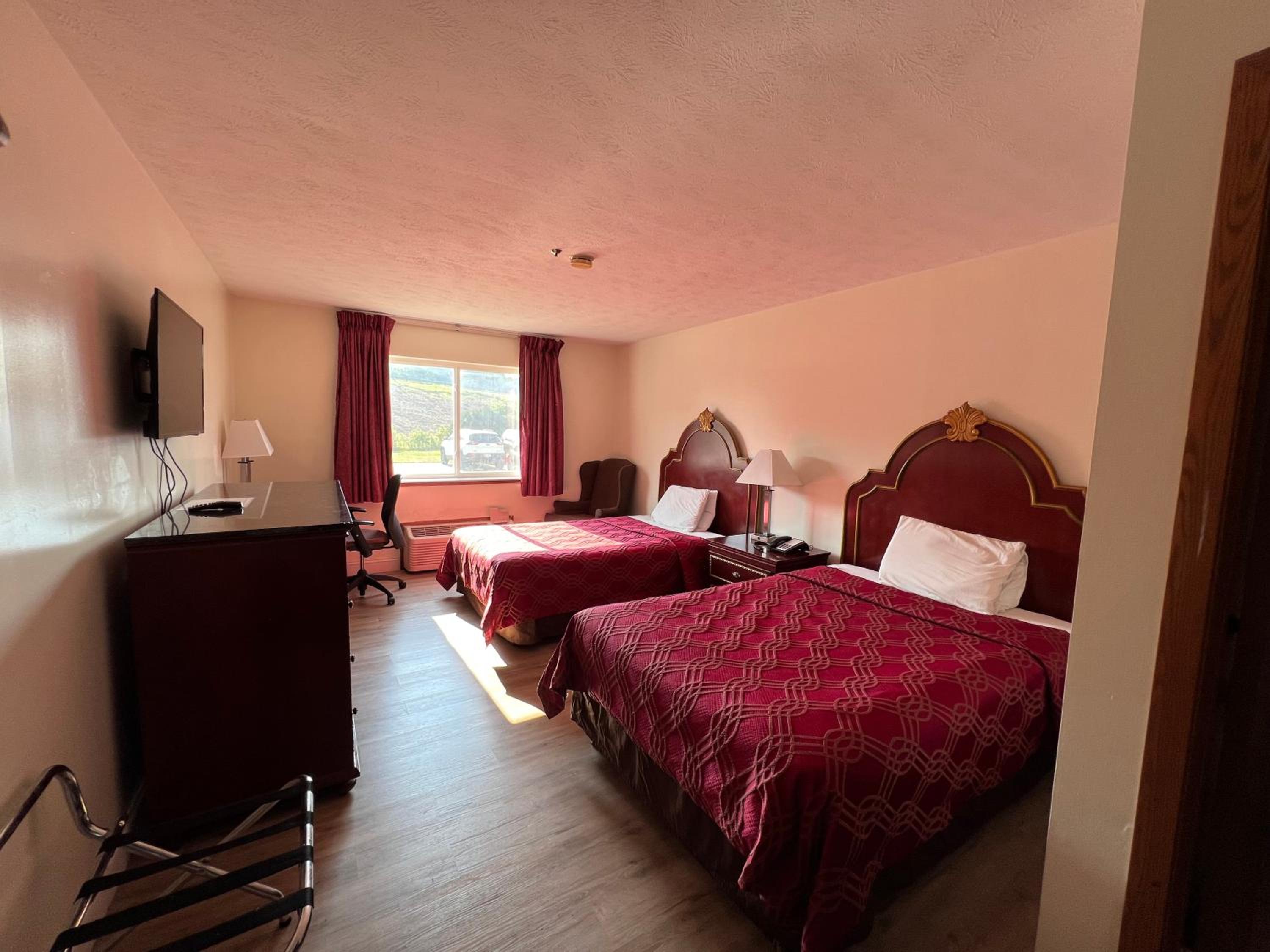 Double Room with Two Double Beds - Photo 1