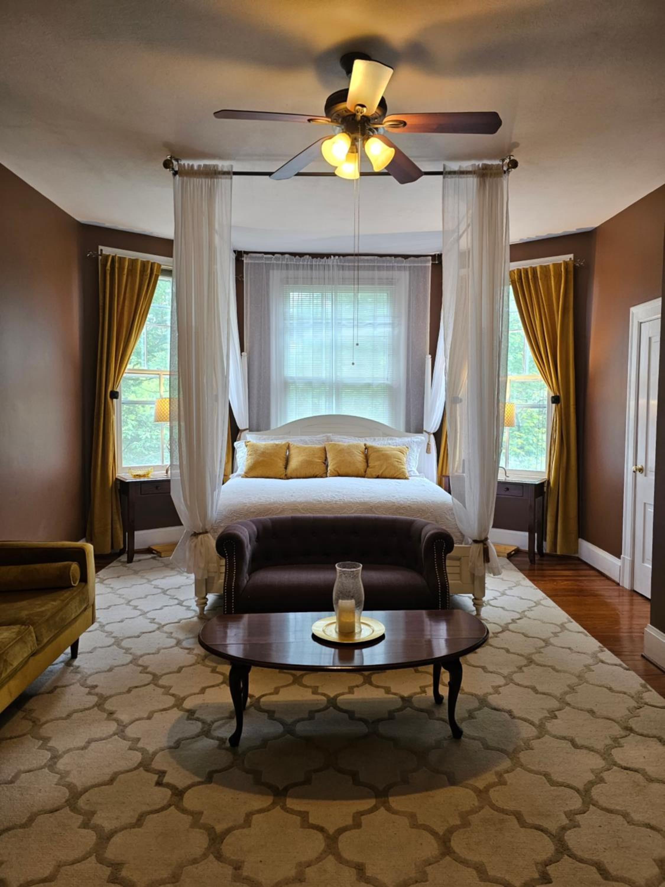 Deluxe King Room