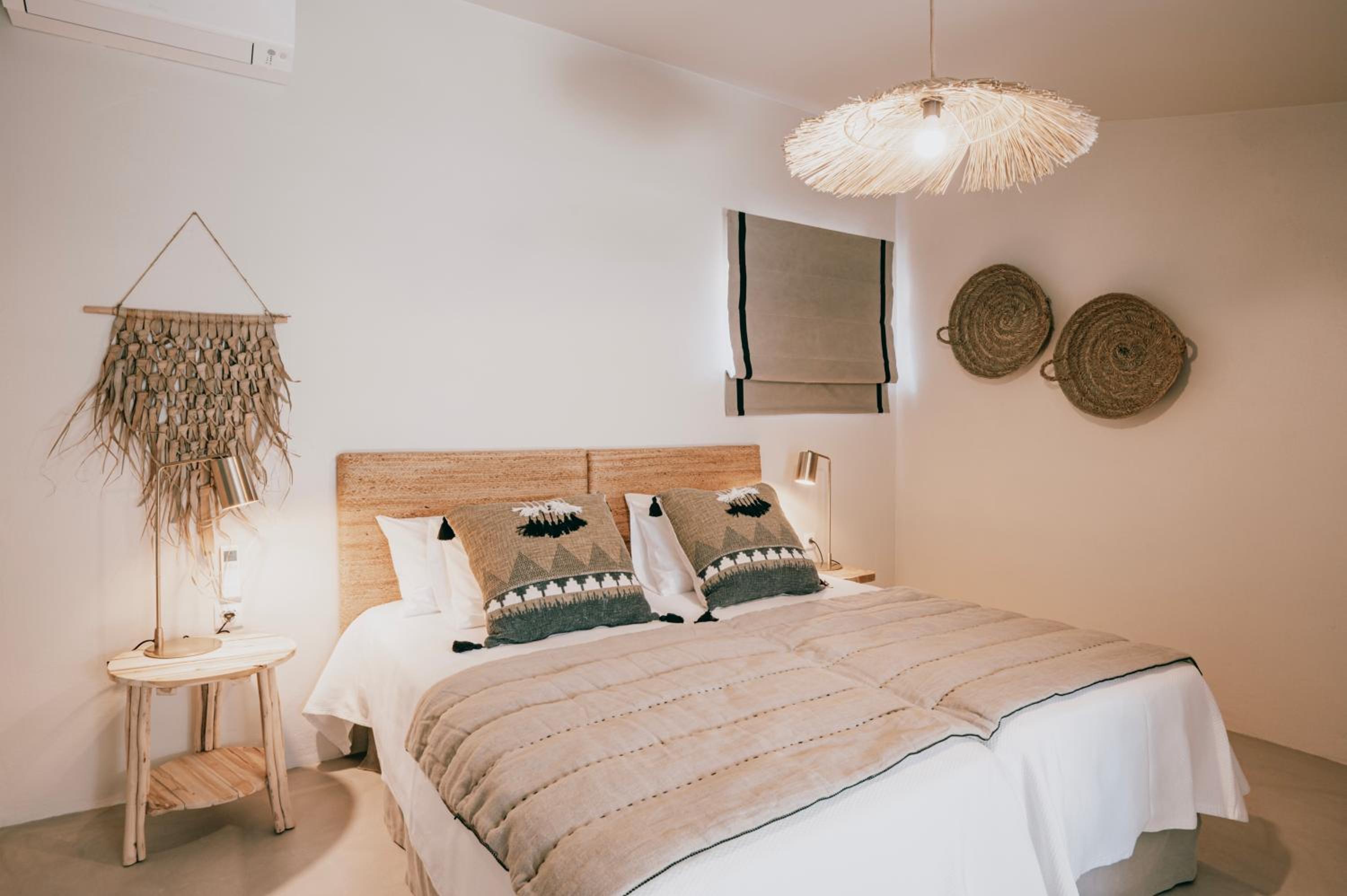 Mansard Room - Photo 1