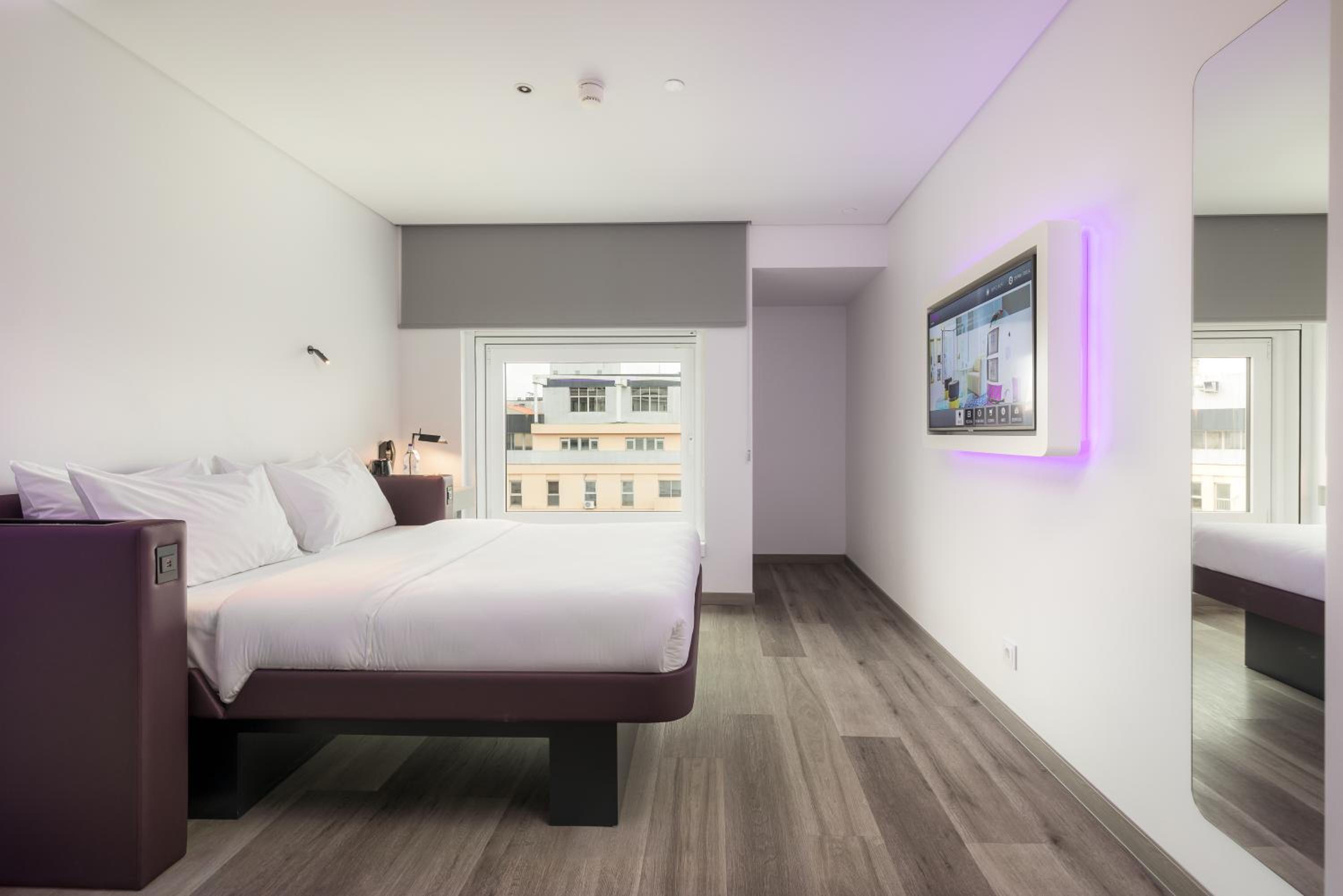 Premium Queen High Floor - Photo 2