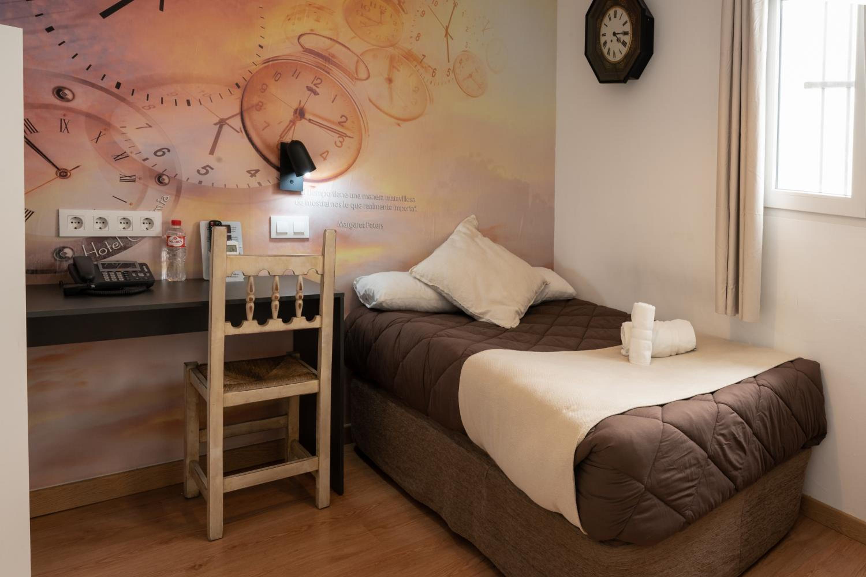 Habitación Económica Individual con Baño Privado