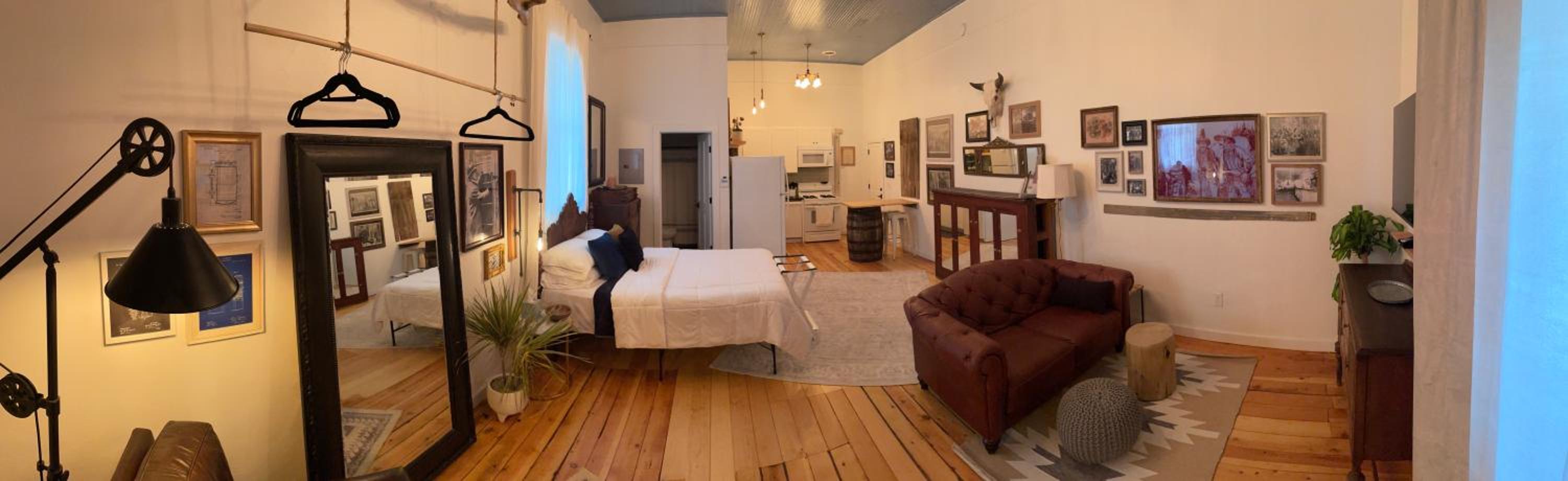 Deluxe Queen Studio  - Photo 2