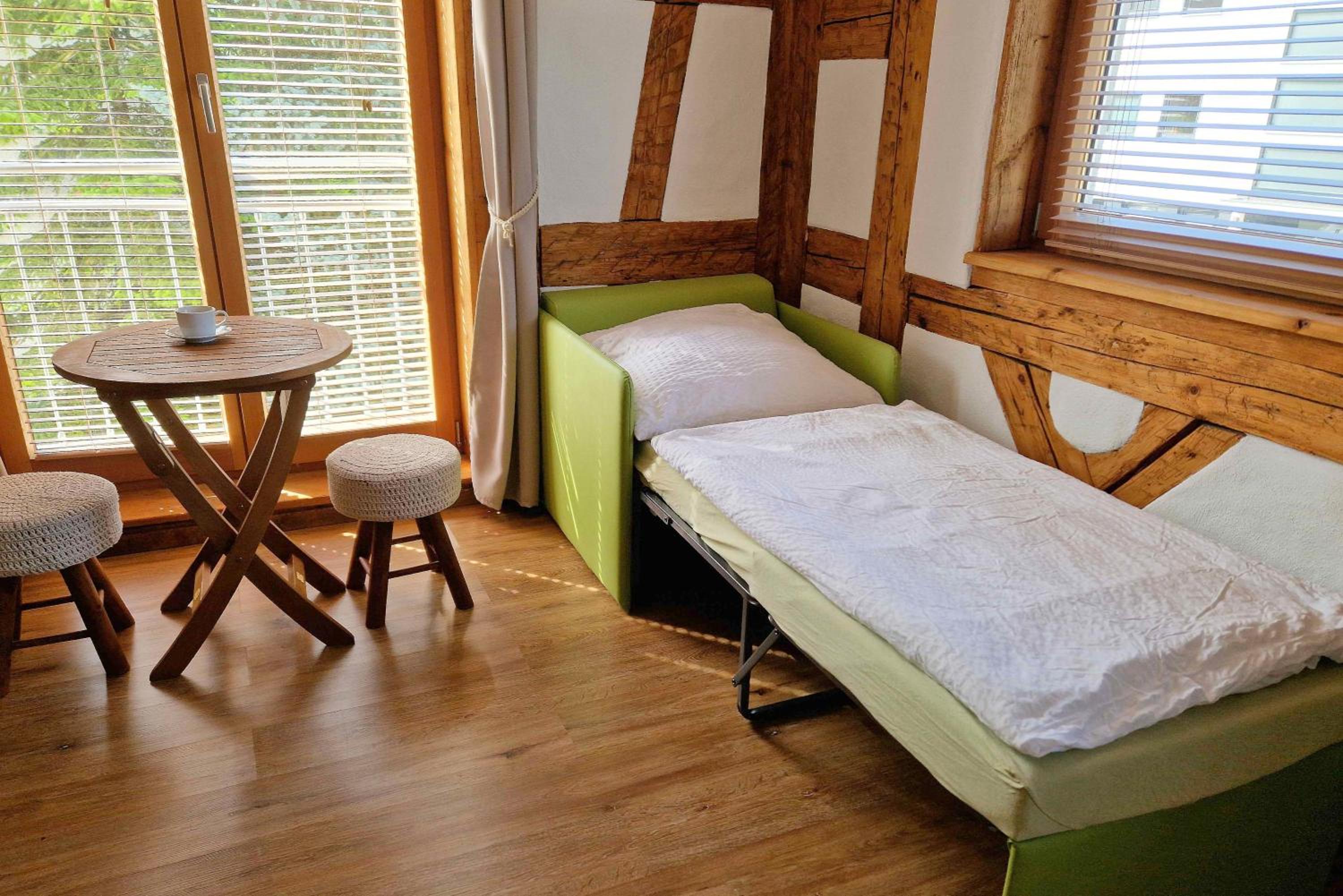 Deluxe Double Room (2 Adults + 1 Child) - Photo 6