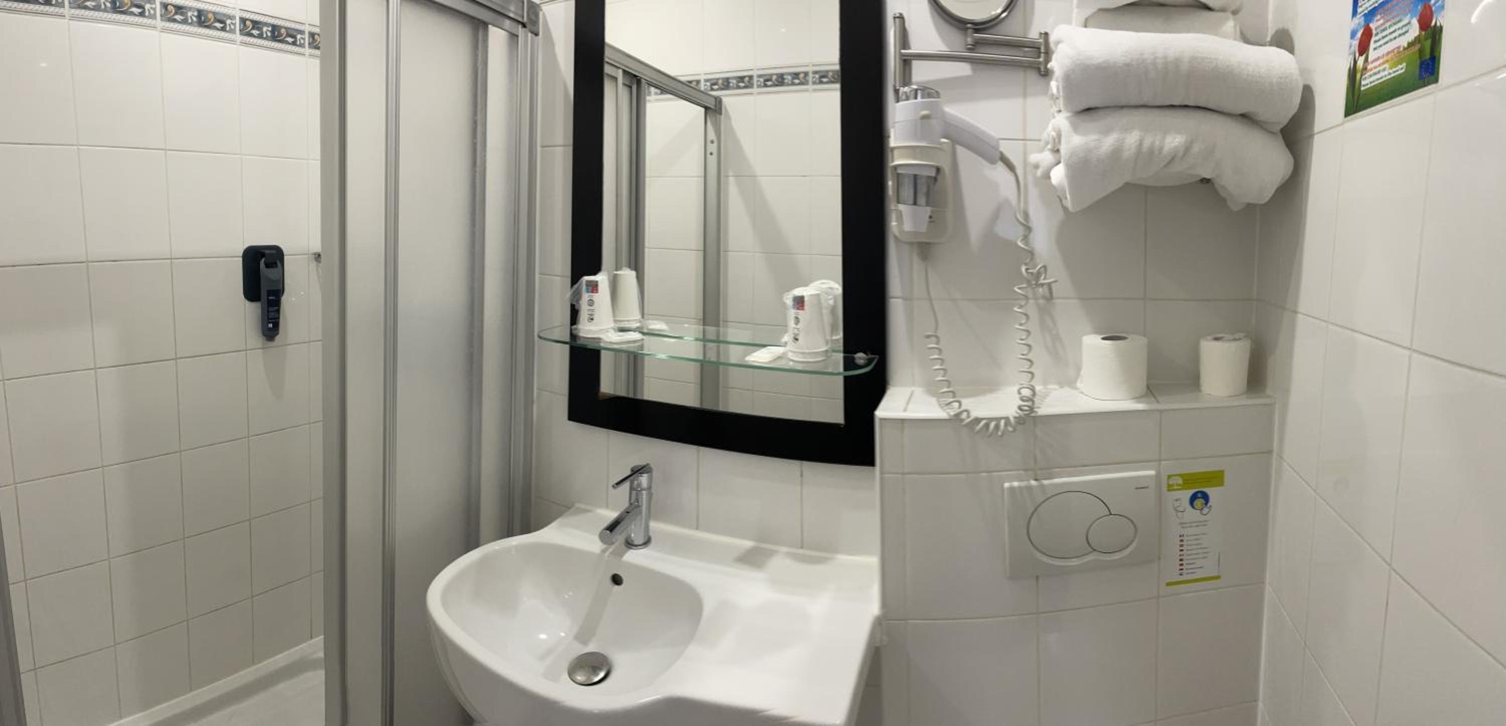 Single Room photo 3