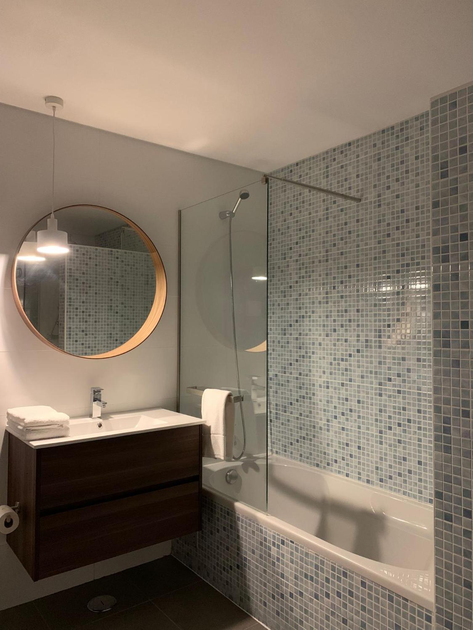 Twin Room - Photo 3