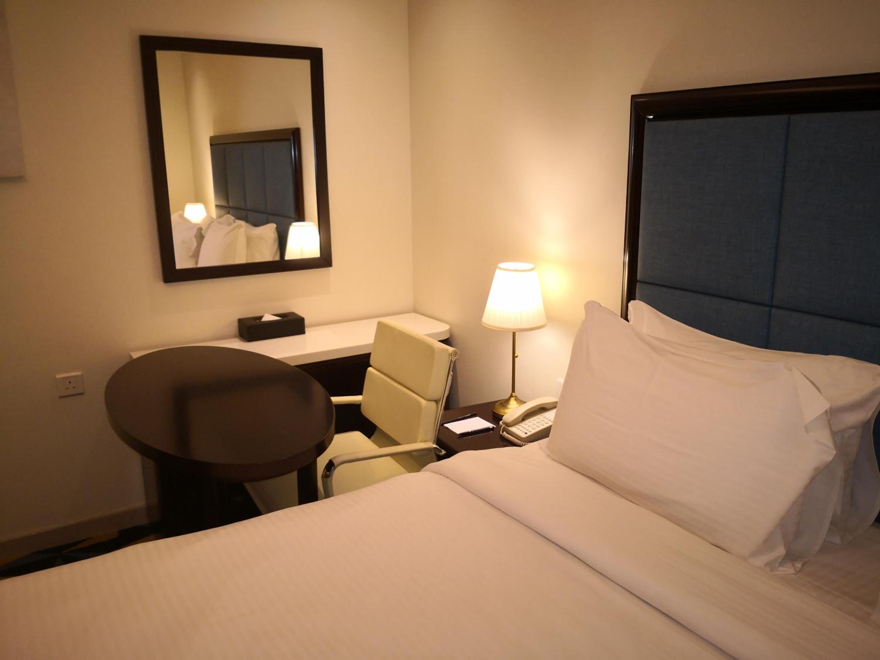 Twin Room - Photo 21