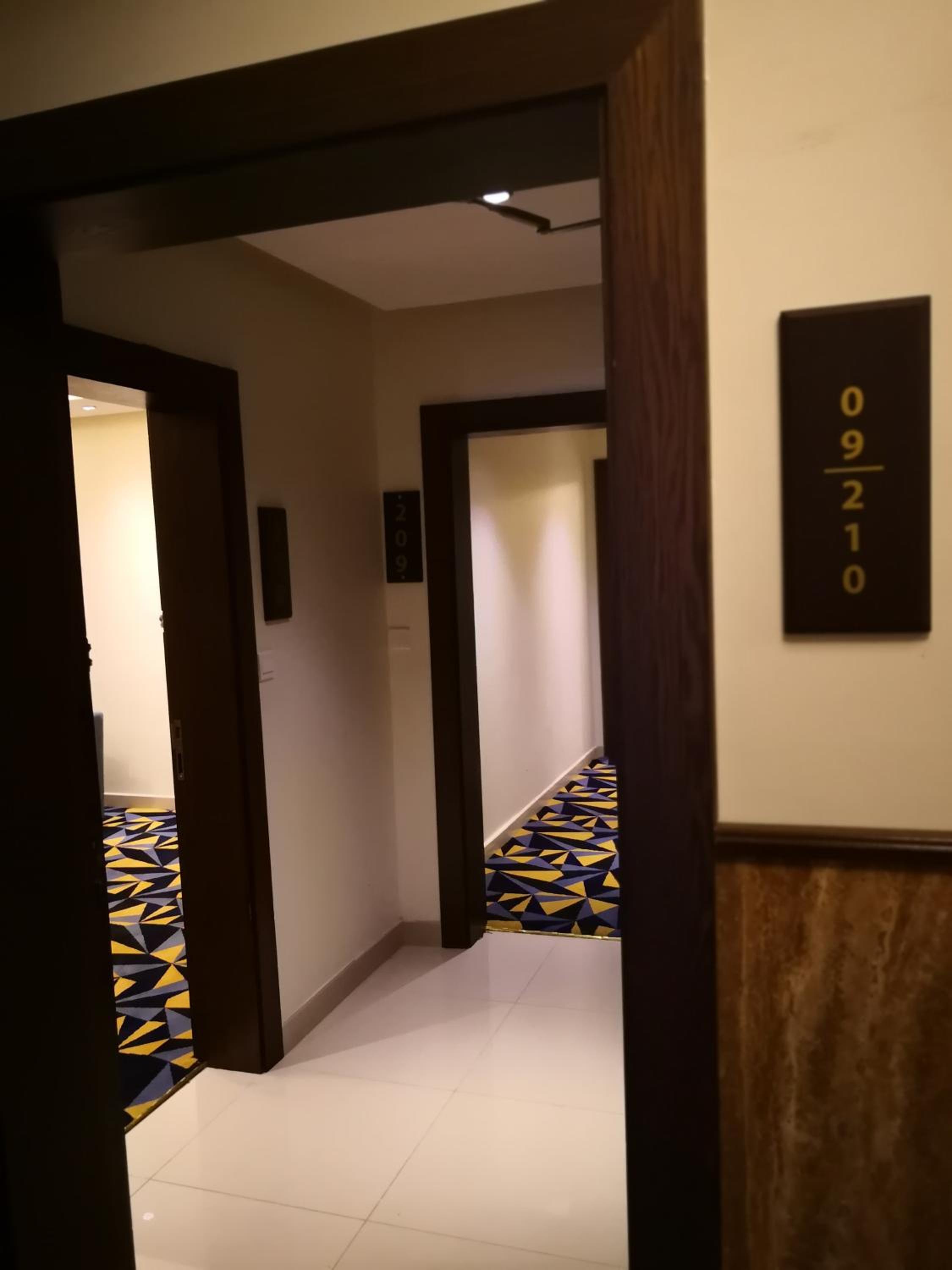 Twin Room - Photo 9