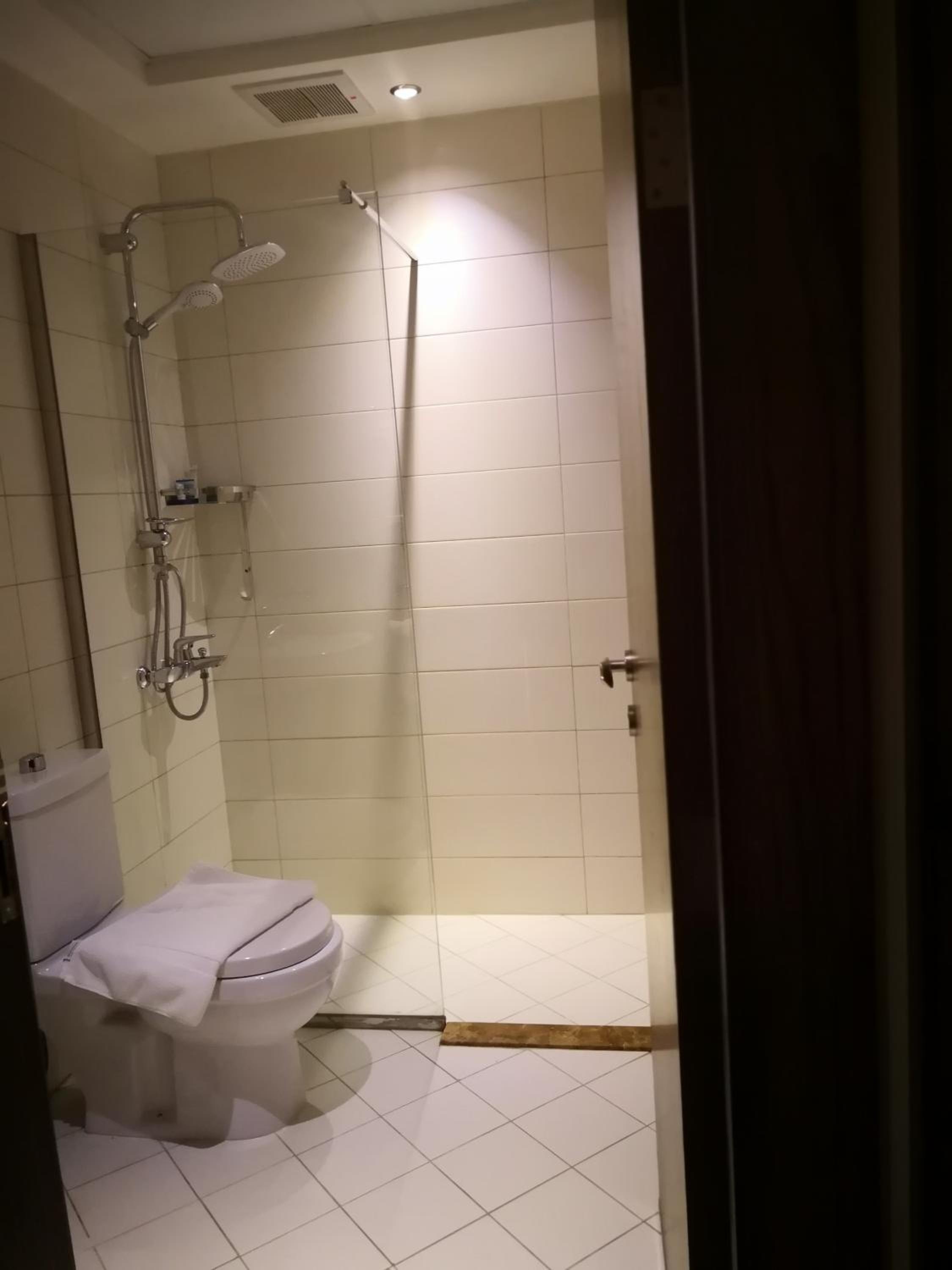 Twin Room - Photo 15