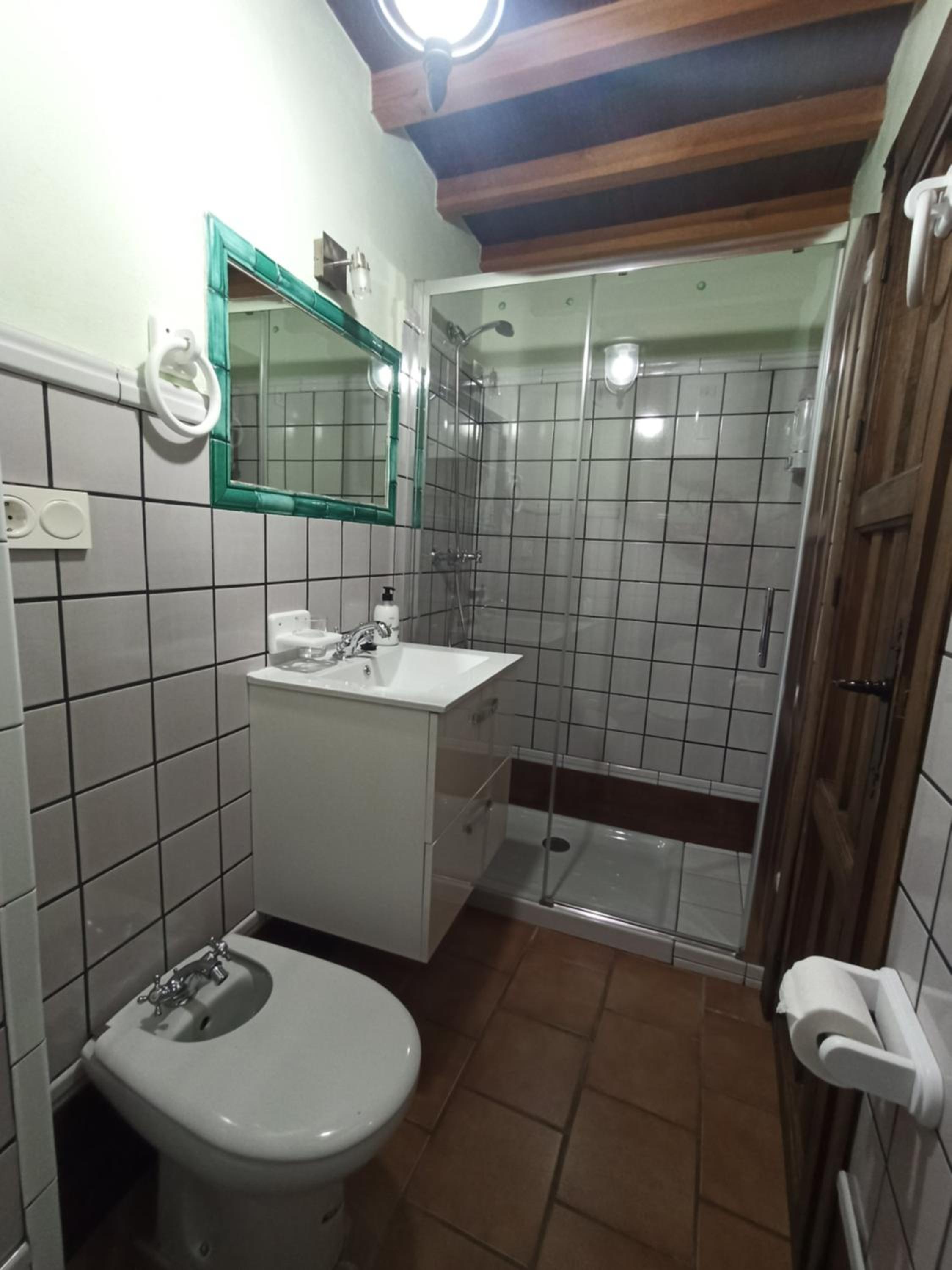 One-Bedroom Apartment - Photo 31
