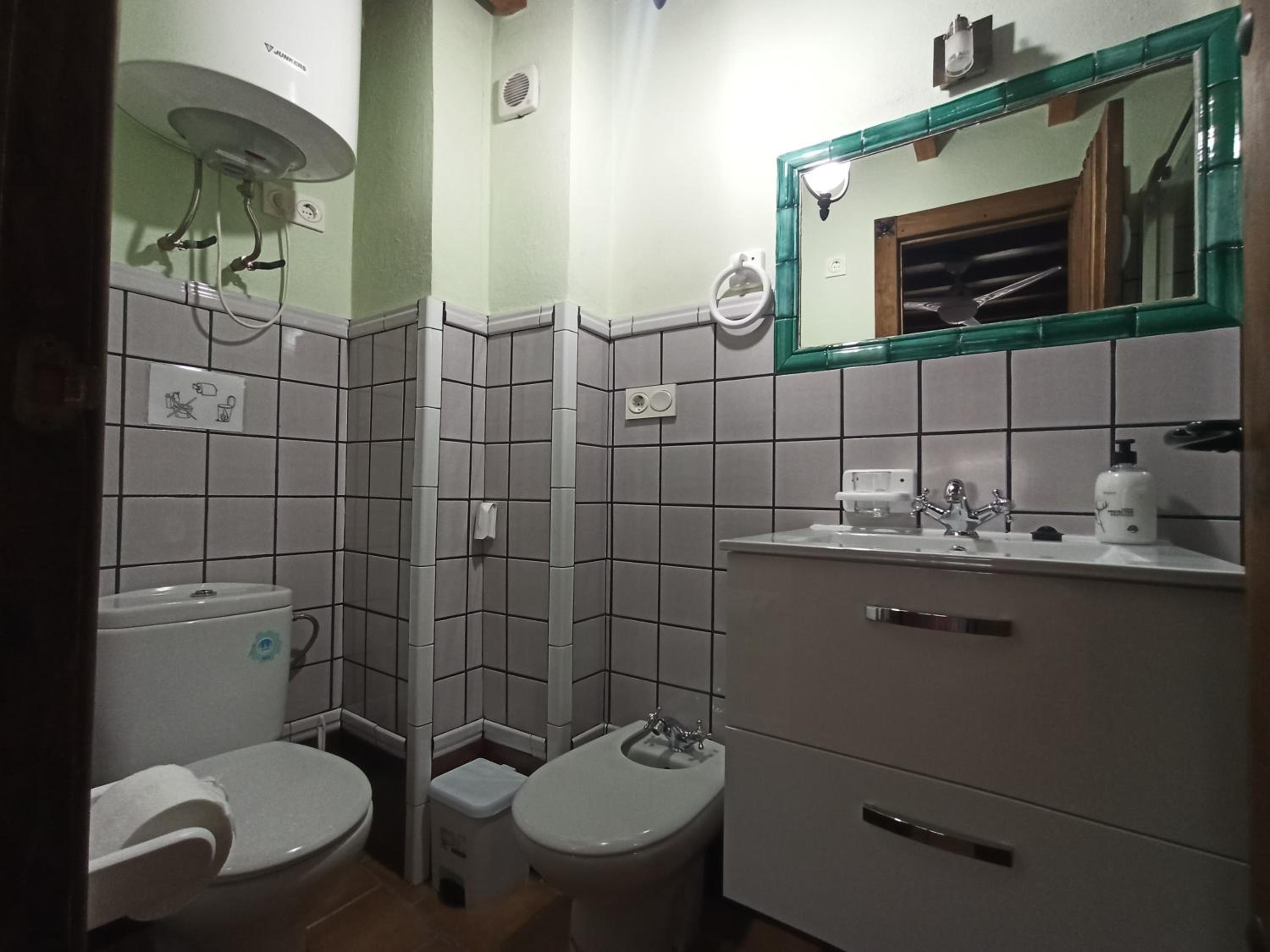 One-Bedroom Apartment - Photo 29