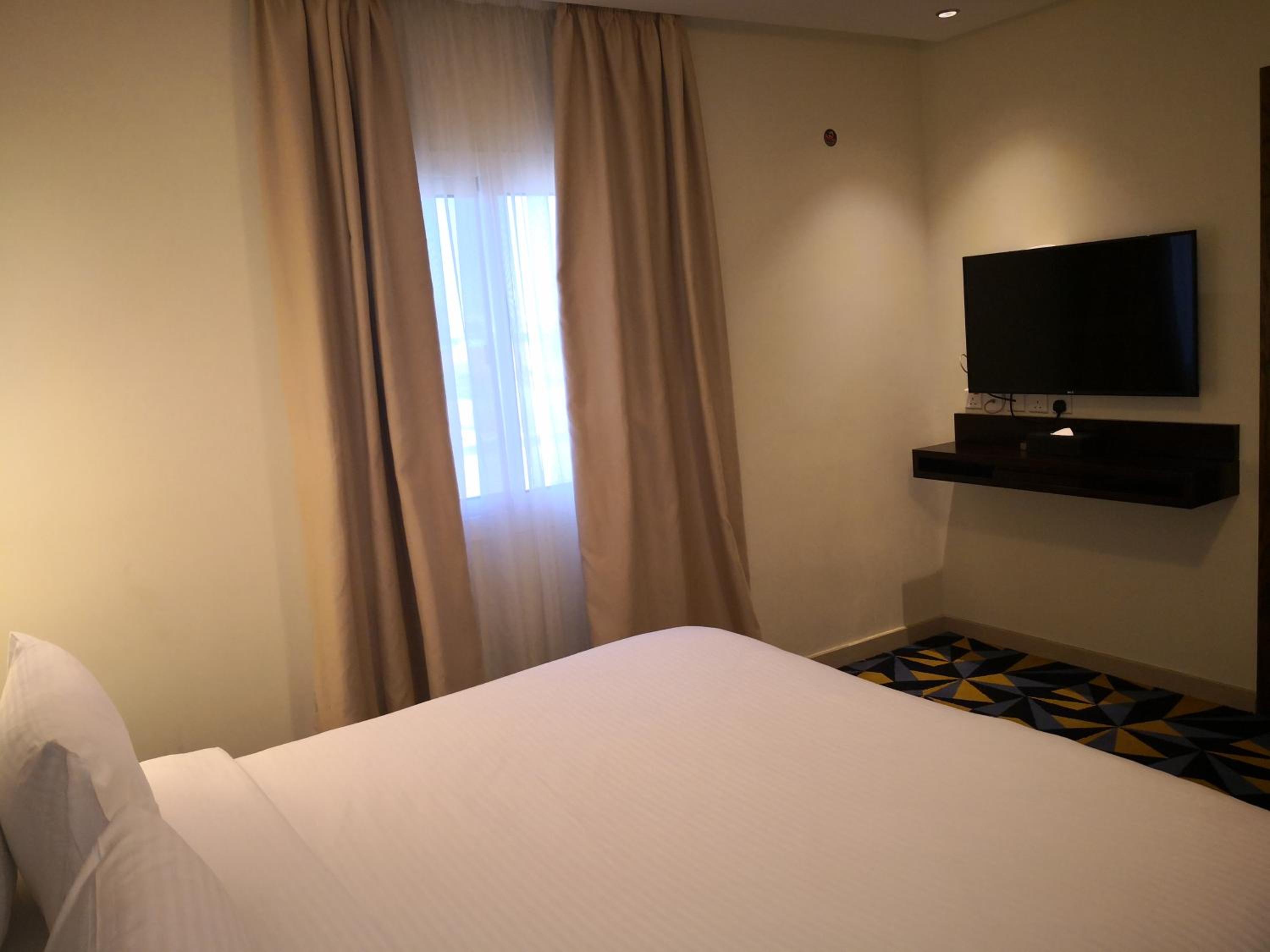 Twin Room - Photo 7
