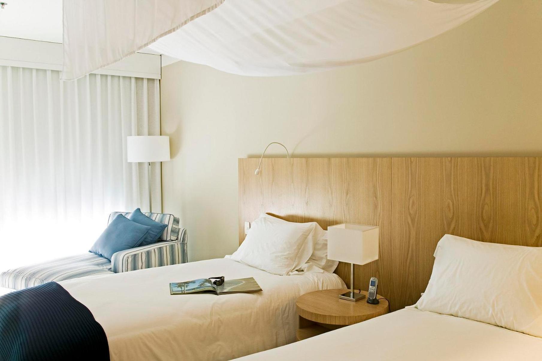 Superior Twin Room with Balcony photo 2