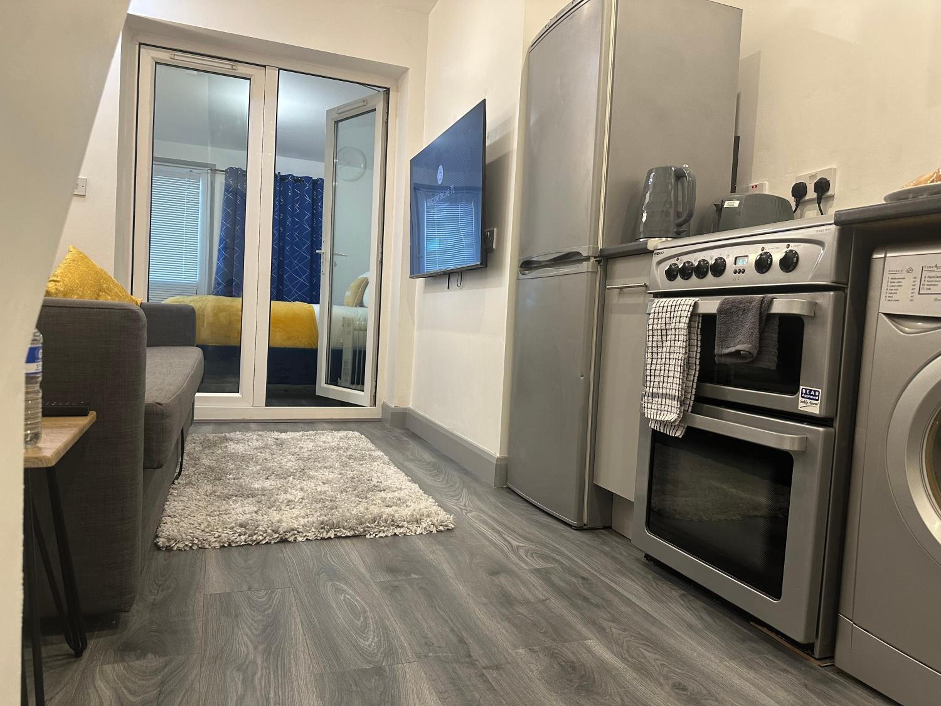 One-Bedroom Apartment - Photo 44