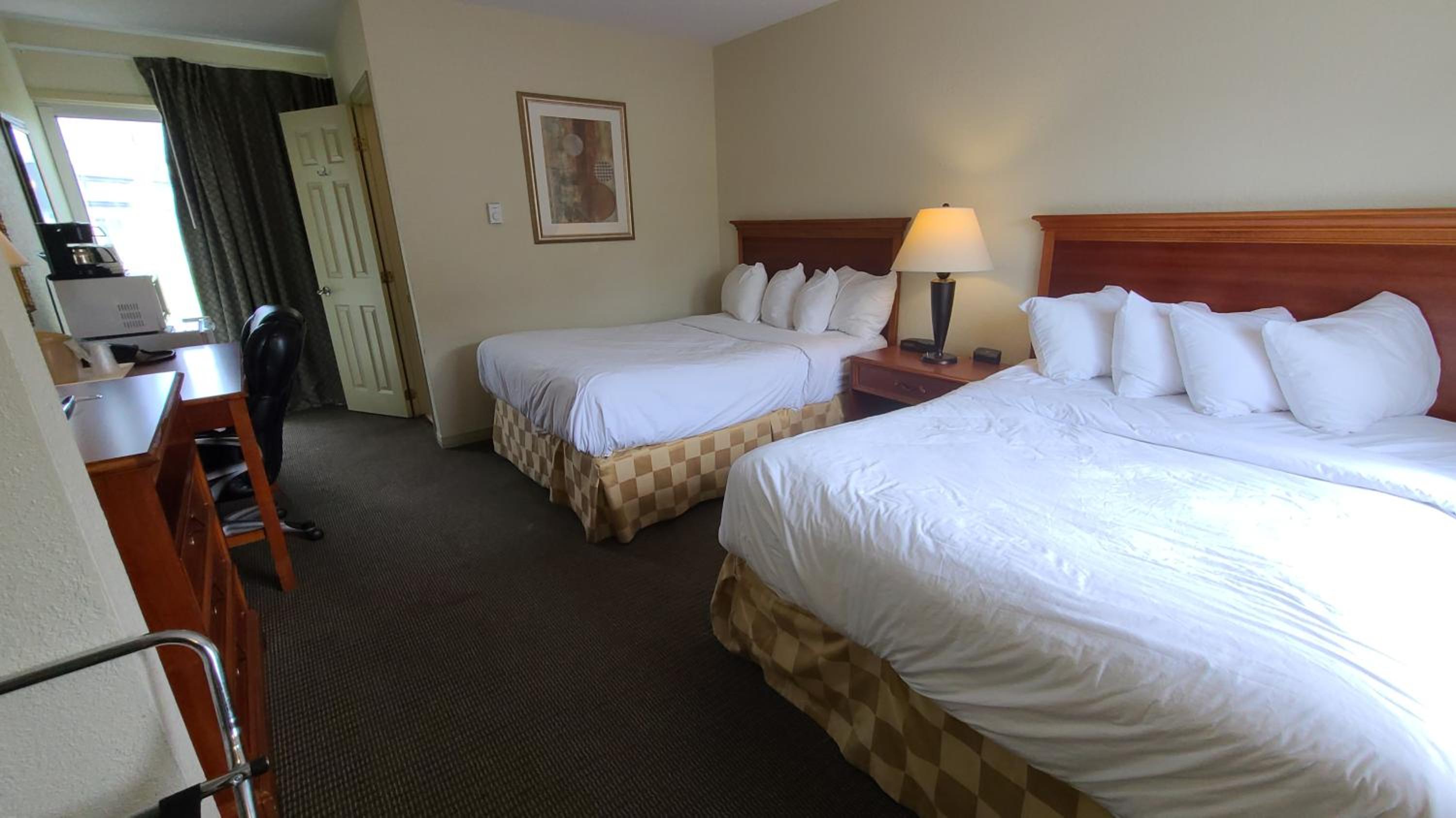 Double Room with Two Double Beds - Non-Smoking - Photo 1