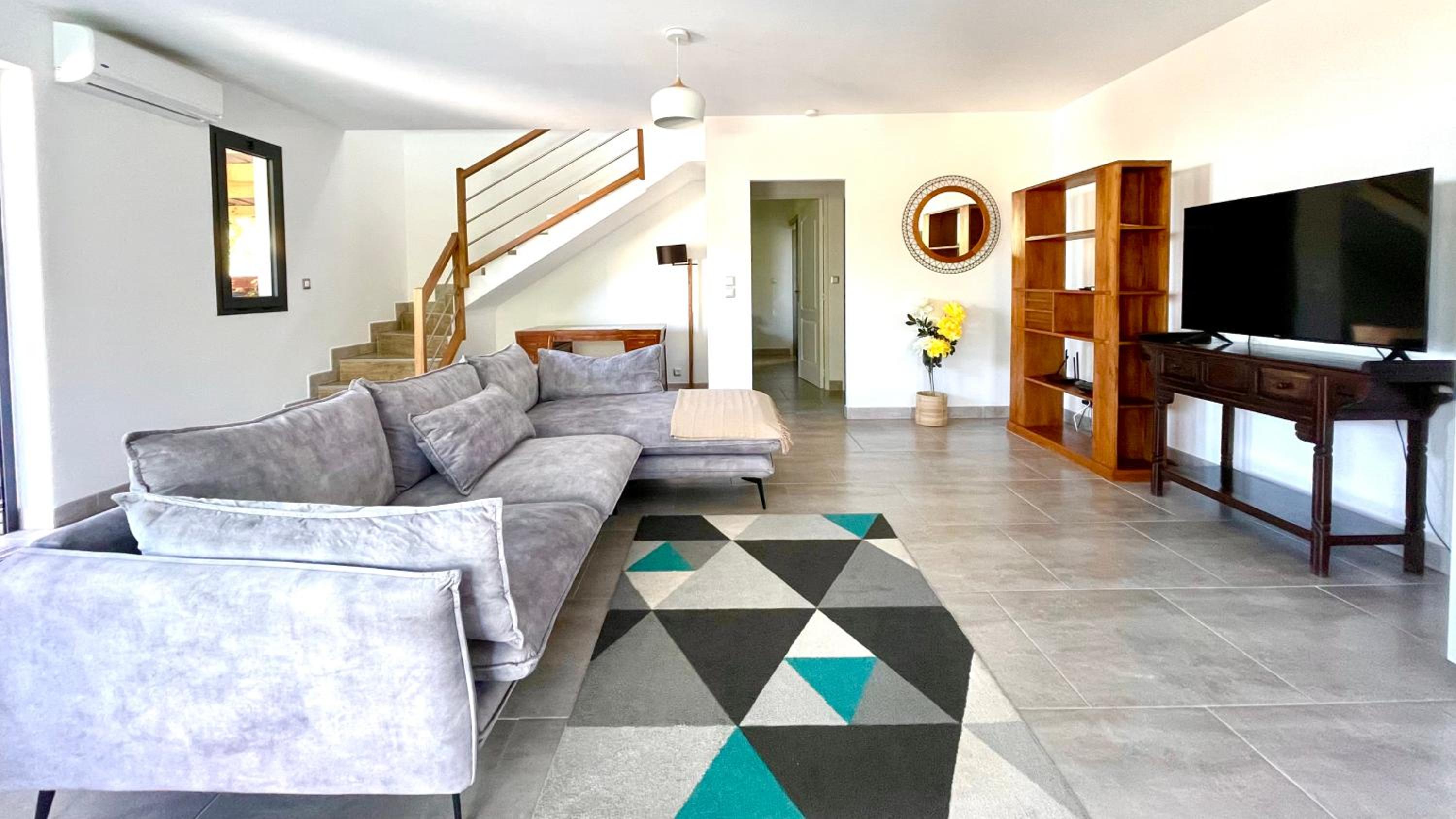 Three-Bedroom Villa photo 1