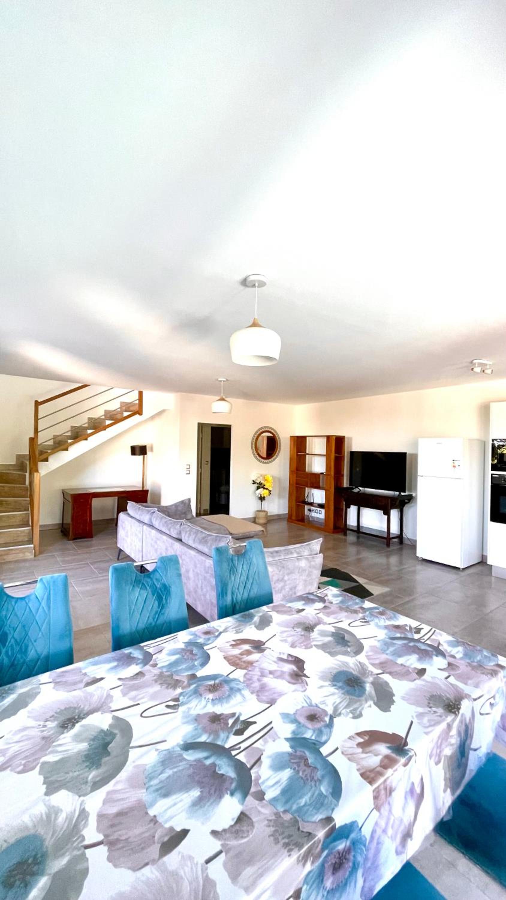 Three-Bedroom Villa photo 2