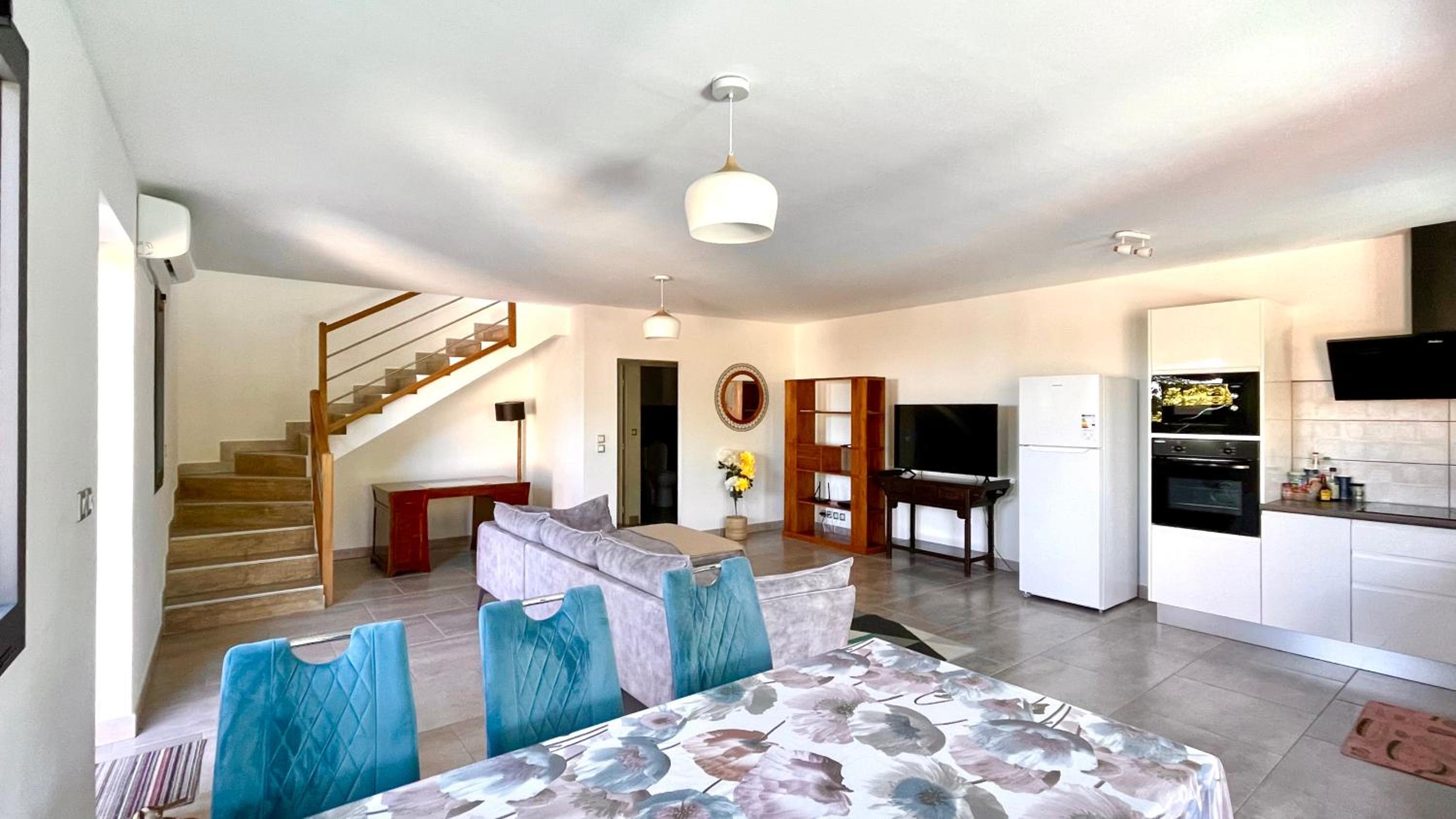 Three-Bedroom Villa photo 1