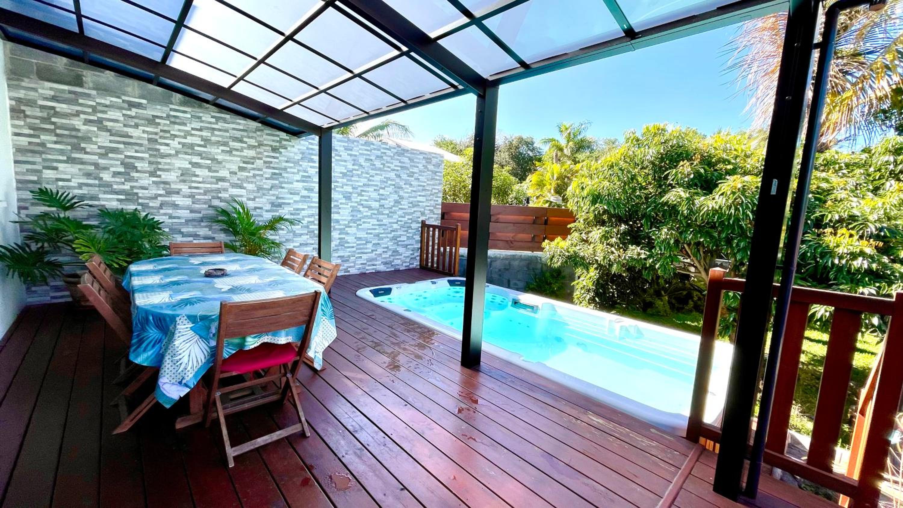 Three-Bedroom Villa photo 3