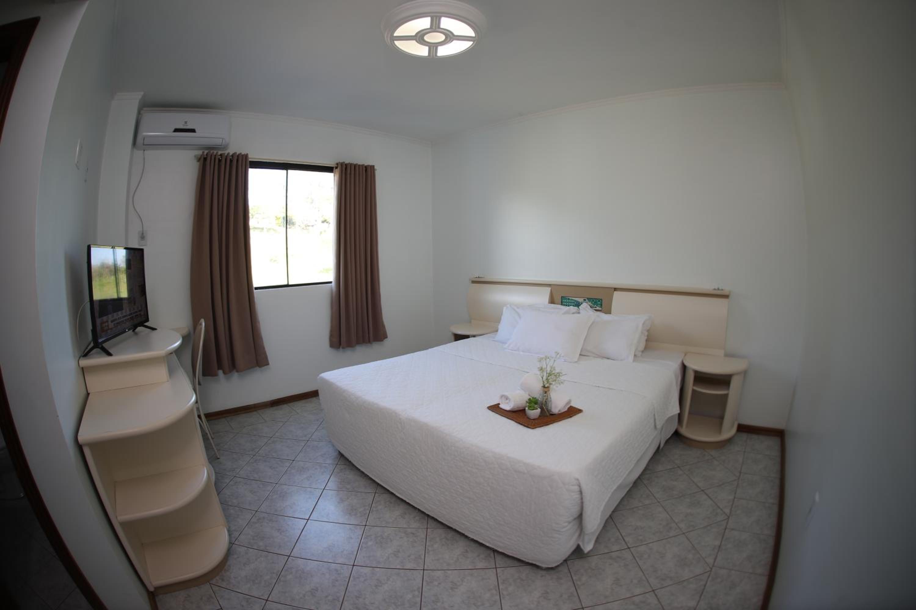 Deluxe Double or Twin Room photo 3