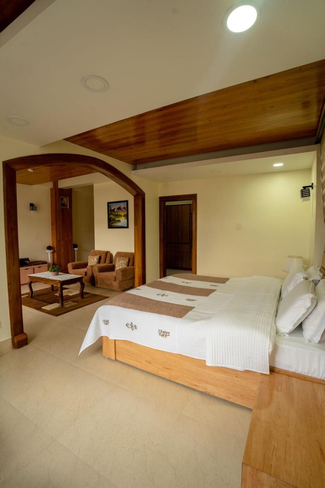 Double Room with Balcony photo 3