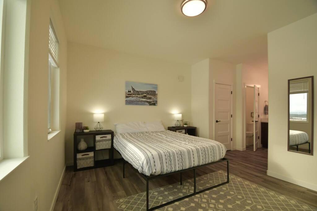 Three-Bedroom House photo 1